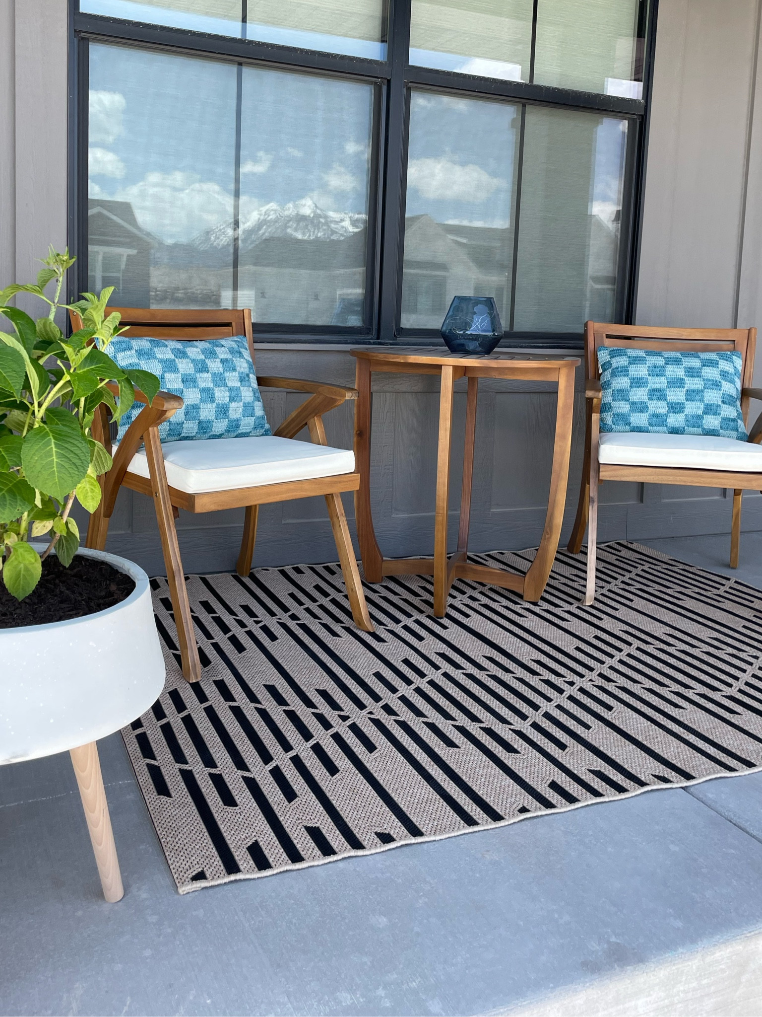 This lovely 5x7 black and beige rug is perfect for your porch or deck!

#LTKhome