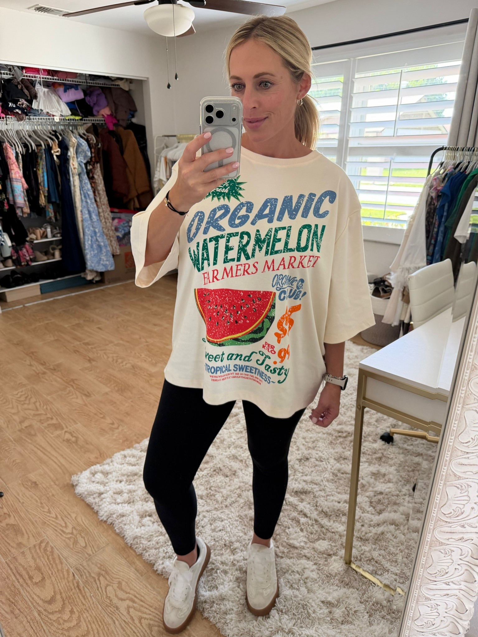 Casual outfit. Graphic t-shirt. 18 weeks pregnant 

#LTKSeasonal #LTKBump #LTKootd