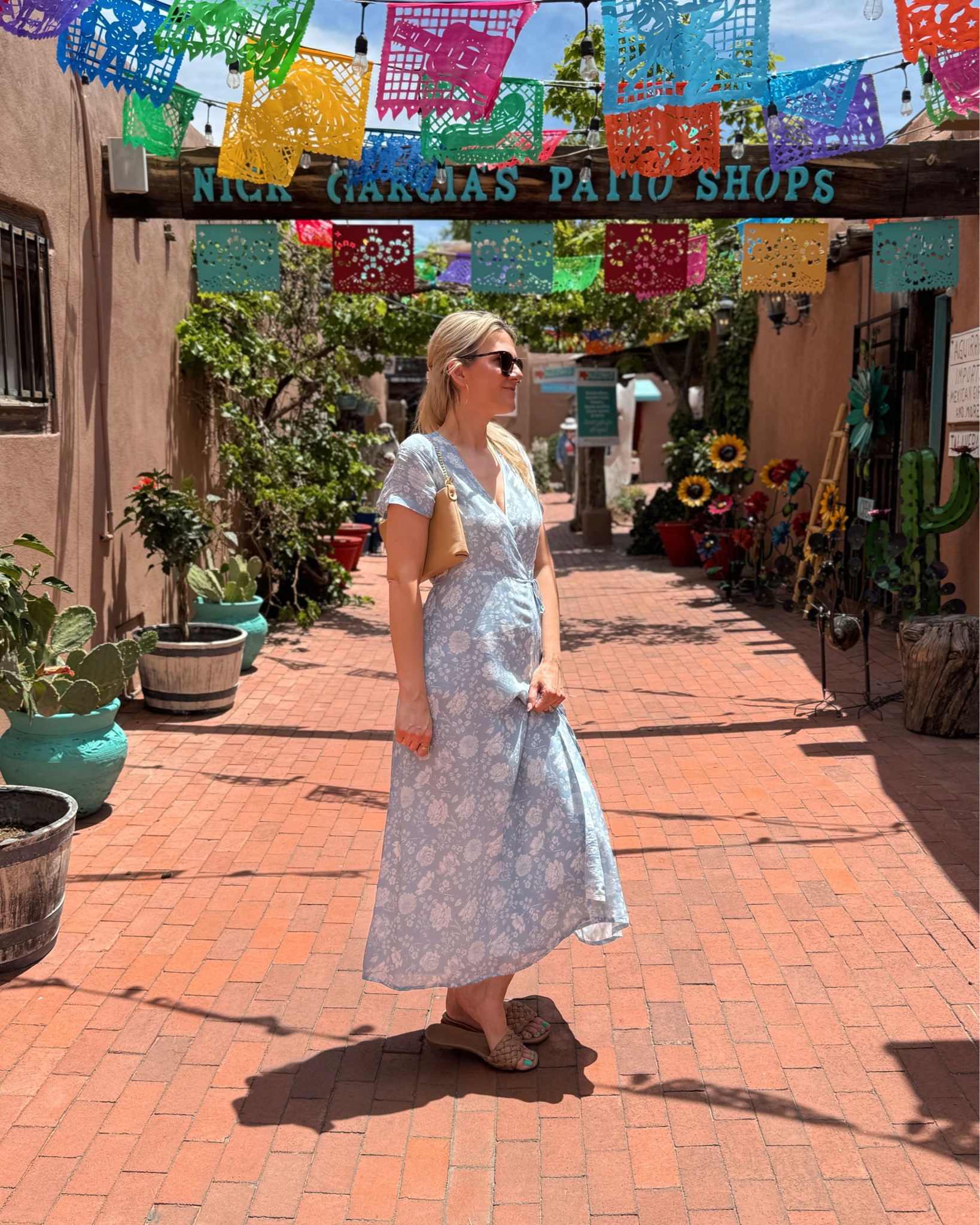 throwback to last year’s trip to Old Town Albuquerque 🌵
this Reistor dress is one of my go-to travel pieces—lightweight, breathable, and so easy to style for day or night 🤍



#LTKootd #LTKTravel #LTKmomlife