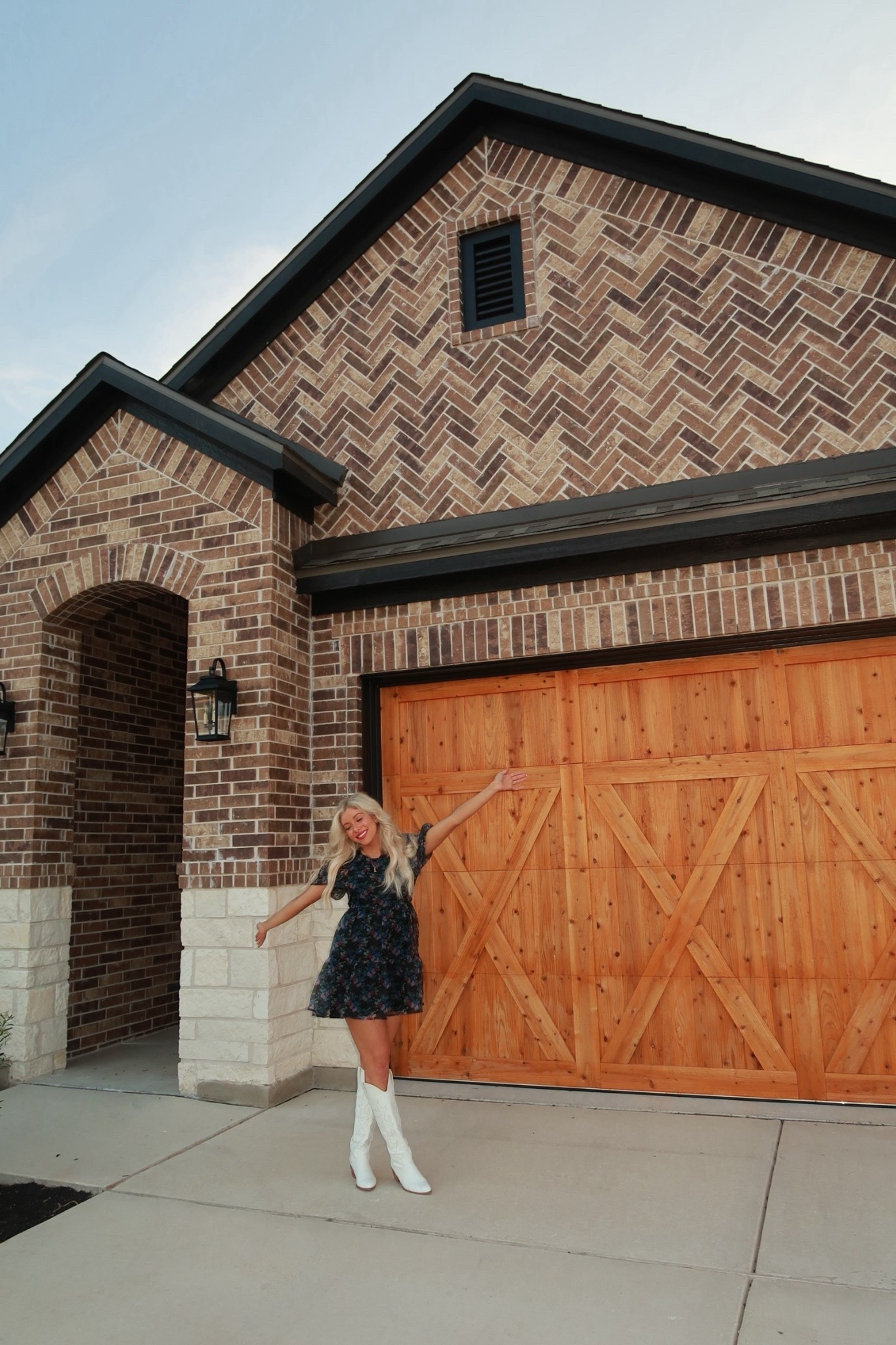 Howdy, I’m home 🗝️

#LTKHome #LTKStyleTip #LTKFindsUnder50