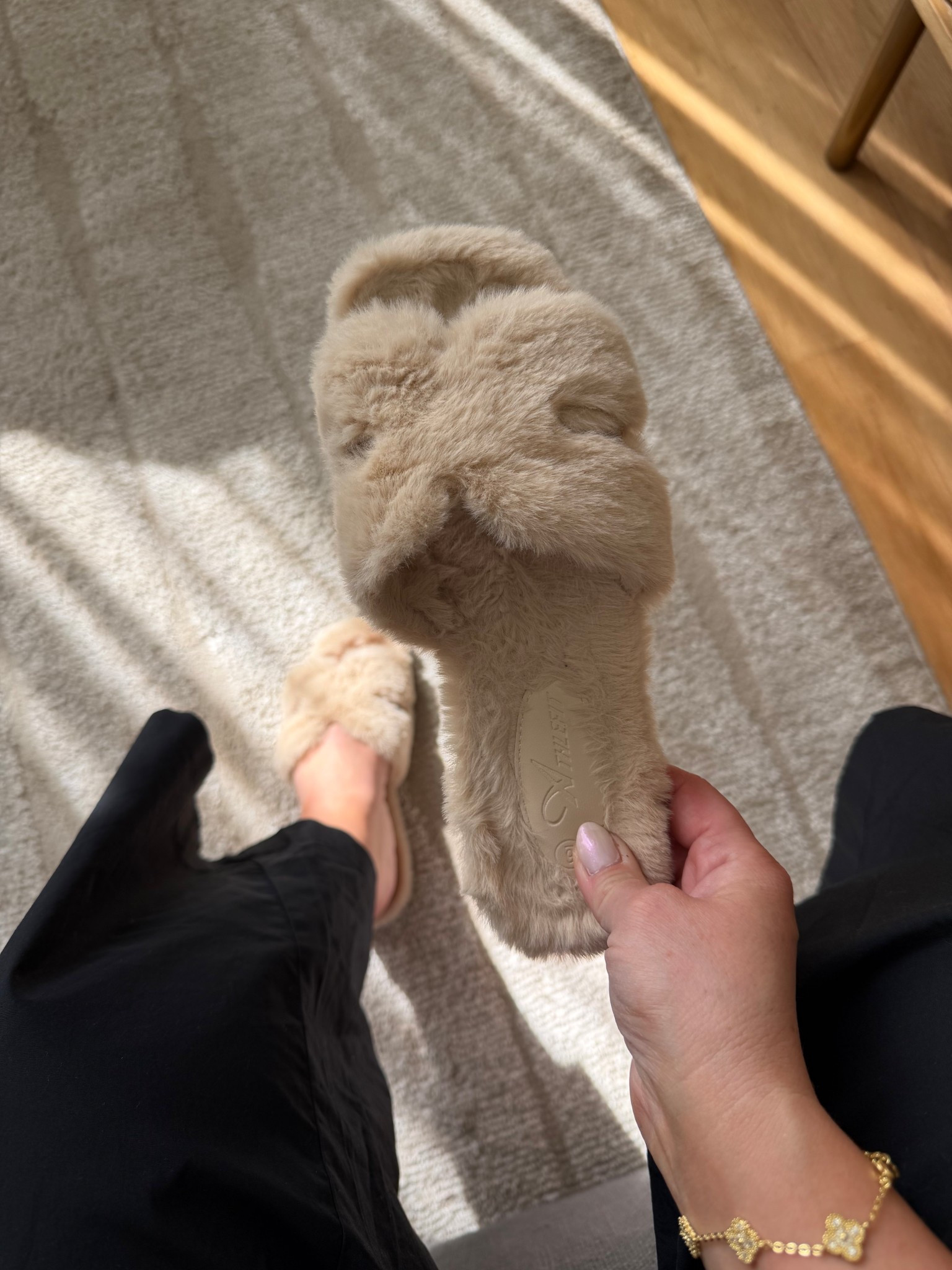 My new favorite slippers 🤍 

#LTKootd #LTKMothersDay