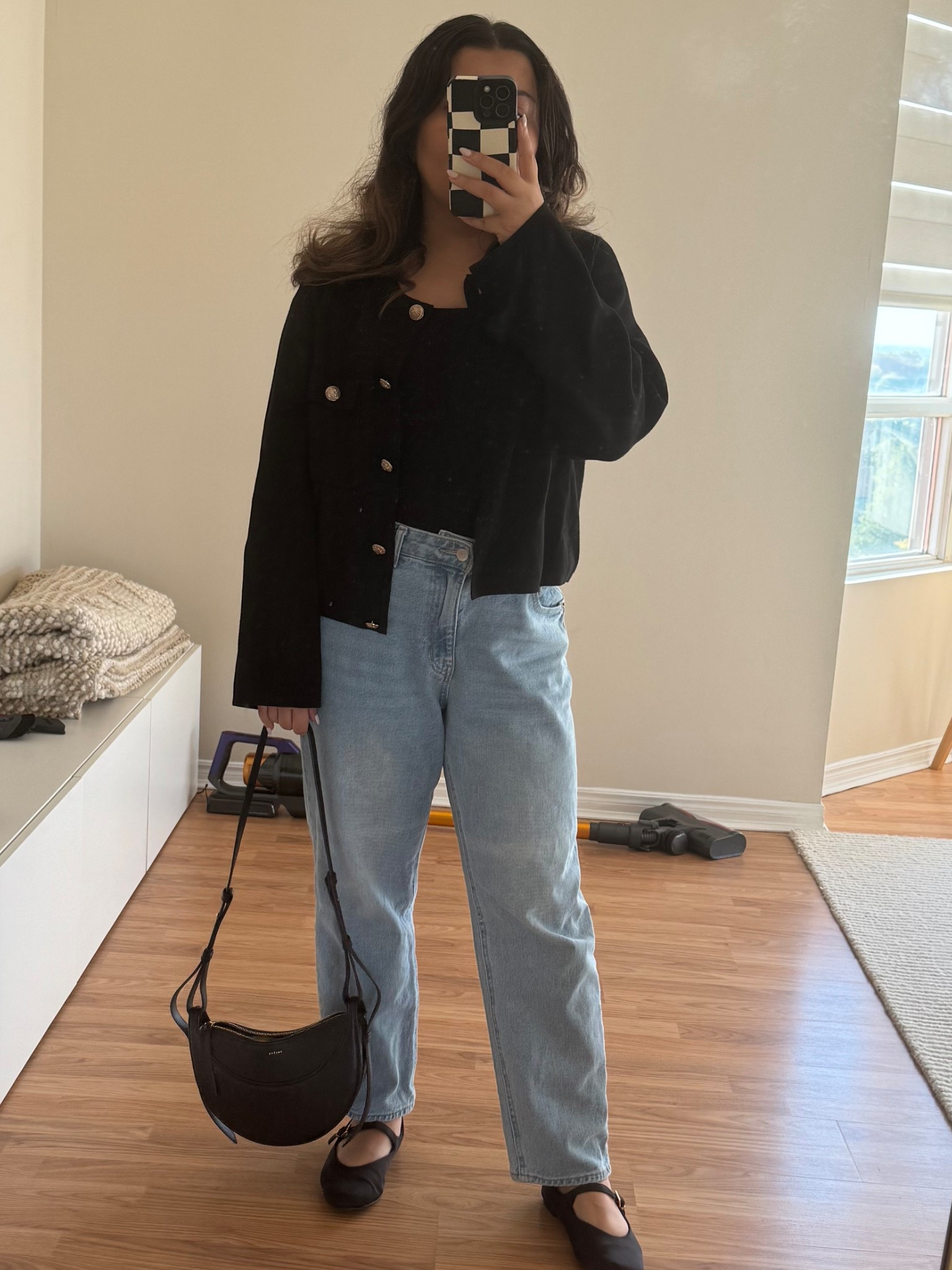 A little weekend errands outfit featuring my favourite H&M jeans
.
.
.
.
.
Boyfriend mom jeans black cardigan work casual wear office wear polene purse bag ballet flats 

#LTKjeans #LTKmidsize #LTKworkwear