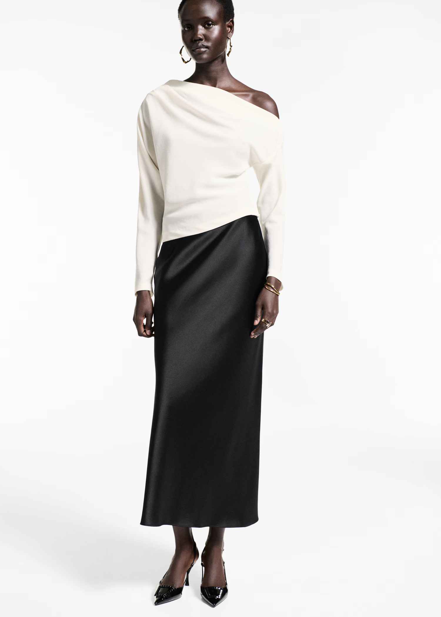 Asymmetrical blouse with pleat detail - Women | MANGO USA | Mango (US/MX/AU)