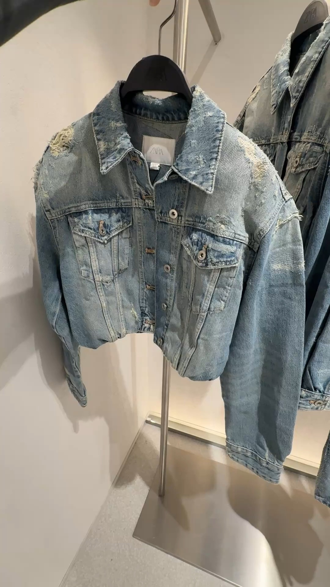 Cropped distressed denim jacket with sewn hem! 

#LTKootd