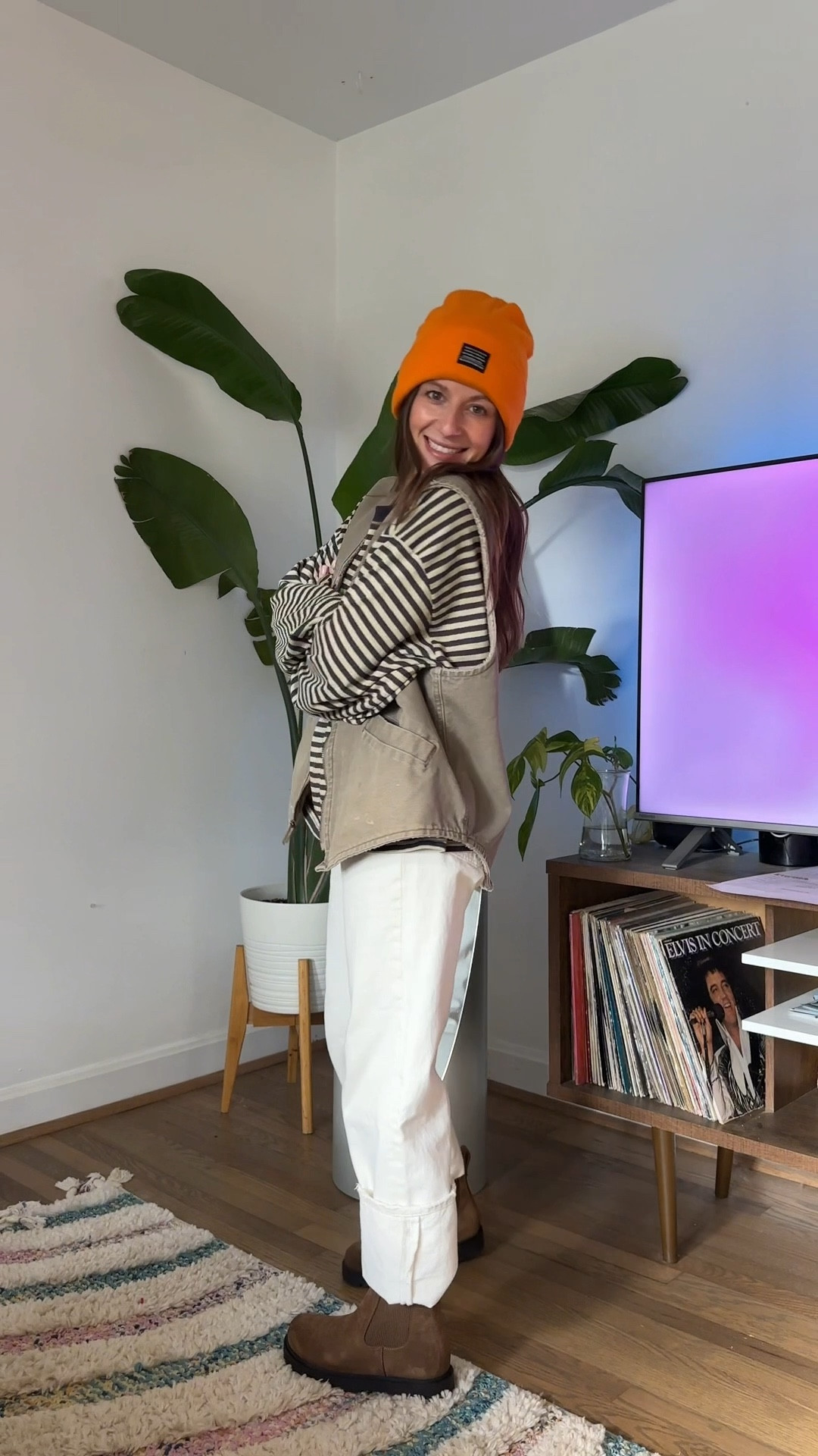 my new fav fall boots! Carhartt vest is thrifted it’s a size large 