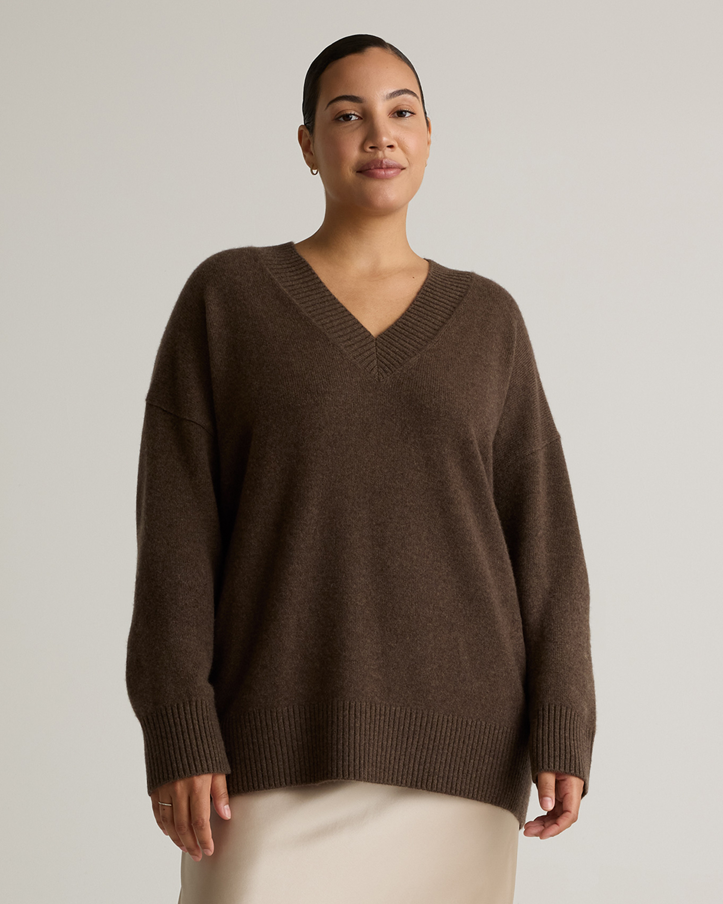 Quince | Women's Mongolian Cashmere OverSized V-Neck Sweater in Brown, Size Large | Quince