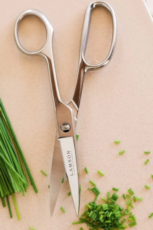 I use these kitchen scissors all the time. To cut me to cut salad to cut chives to cut pizza. It’s used all the time.  