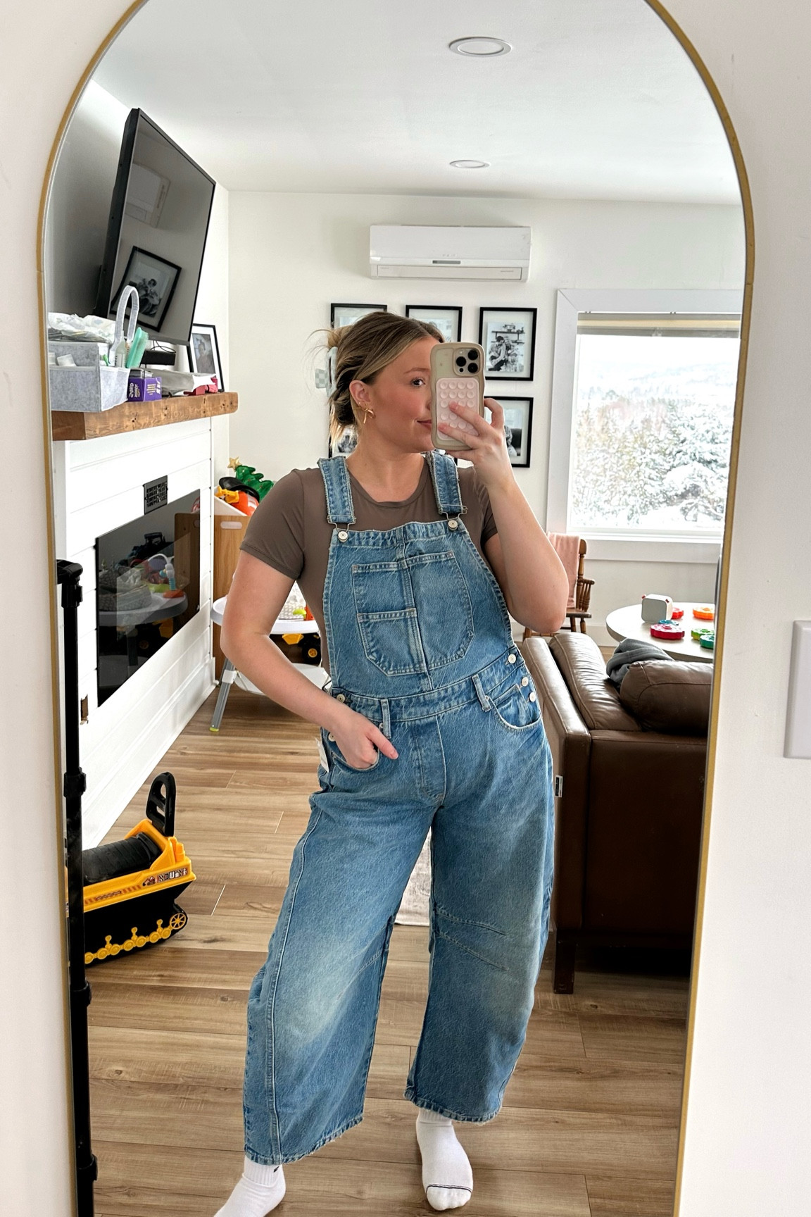 Barrel Jean overalls! Wearing medium 

#LTKmodest #LTKcanada #LTKwinter