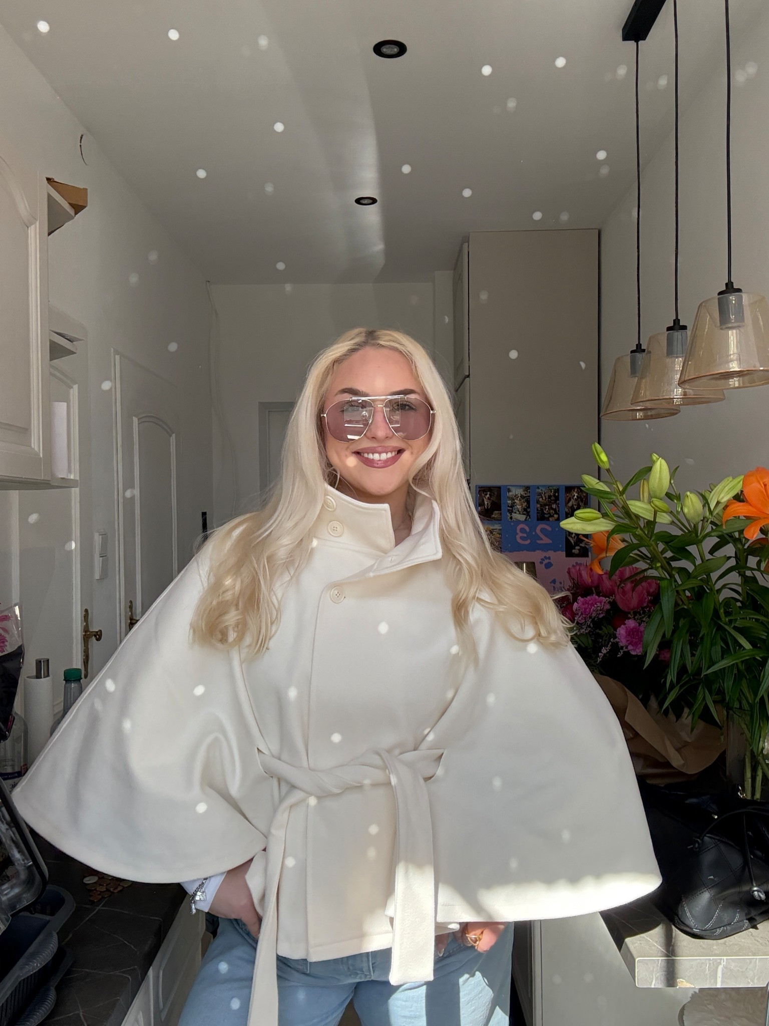 Ich trage das Cape in M/L und die Hose in 46 und diese wunderschöne und coole Brille von H&M

#LTKdeutschland #LTKmidsize #LTKplussize