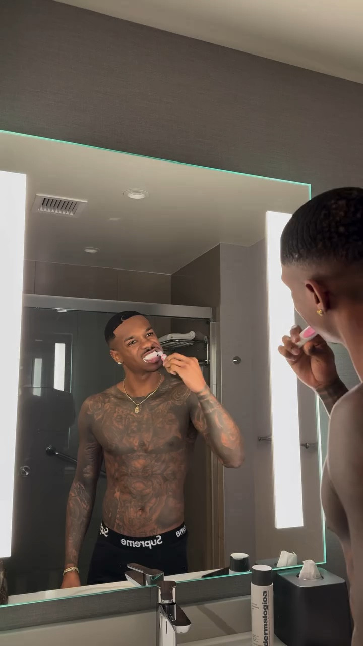 Getting ready for a productive day on set! Before heading out you know I have to make sure the hair is on point & my skin is moisturized! What your skin regime looks like?

#reels #skincare #skincaremen #haircutting #tattoos #menstyle 

#LTKMens