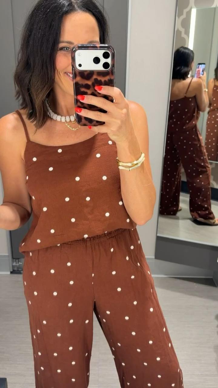 Y’all 😍 Target has the cutest polka dot cami + matching pants set out right now! This set is so comfy and looks way more expensive than it is 🤎✨
Linked below 👇

Size XS-S • 5’3” for reference

#TargetStyle #TargetFinds #TargetFashion #MatchingSet #PolkaDots #SummerStyle #AffordableFashion #OOTD #StyleInspo #TargetNewArrivals