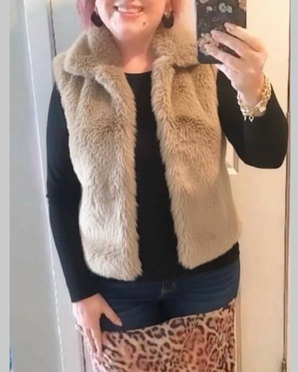 It’s time to get snuggly because fall fashions can keep you warm, but still look cool! This weekend’s sales have featured all sorts of soft, cozy clothing, including faux fur, cuddly fleece, and super soft knits. These are perfect for work, running errands, school, or just hanging around the house.

Abercrombie and Fitch, airy, and American Eagle don’t feature plus sizes per se, but they do offer extended sizing up to an XXL. I am wearing XXL in all tops and bottoms, except for the leopard print skirt, which is an XL.  

I am 5’9”, usually wear a 2X top, and an XL -18 bottoms. 

Each retailer is featuring their own sales this weekend, but if you click through below, you will see a button that says copy promo code, click that and then shop. Enter the code at checkout for your savings. If clicking the image below takes you directly to the retailer site there is no special discount code provided, except for what is featured on their site.

The LTK fall sale runs through 9/29.  Be sure to check my special collection of posts all related to that sale. Happy shopping! 

Cozy, sweaters, outfits, school, outfits, casual outfits, sweatshirts, sweatpants, fleece, soft 

#LTKMidsize #LTKPlusSize #LTKFallSale