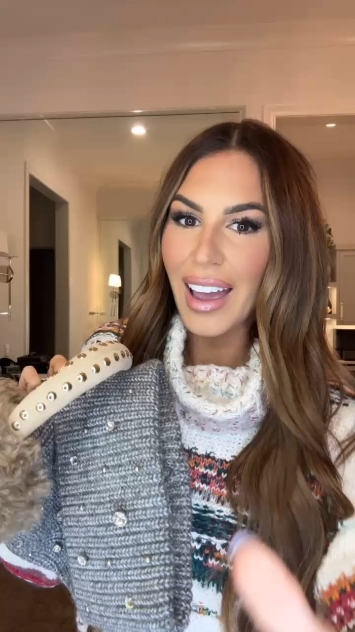 obsessed with these winter accessories!

use my early access code “HOLLIE30” for 30% off & if you spend $200, you’ll also get $50 back on 12/11 to use for holiday gifting through 12/25! 

 #LTKHoliday #LTKSeasonal #LTKSaleAlert