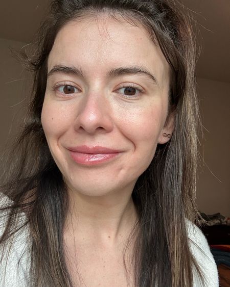 Absolutely zero filter and I have four no make up make up products I’m obsessed with and made my skin looks so nice and glowy!!
Step 1: Merit Serum
Step 2: SPF
Step 3: InnBeauty Project Face Glaze 
Step 4: InnBeuaty Project Bronzer Glaze 
Finish with InnBeauty Cinnamon Roll Lip Glaze 

#LTKbeauty #LTKCyberWeek #LTKfindsunder50
