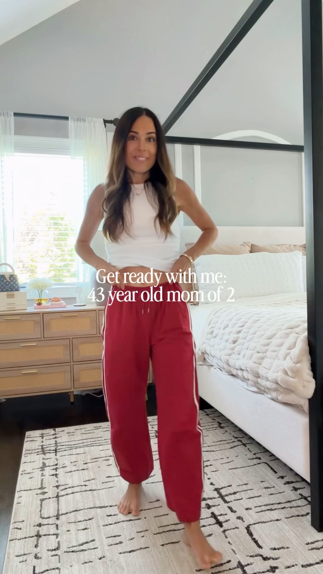 If comfort and cute had a baby… it would be these pants. 🤌❤️

I’ve been reaching for them nonstop because they feel like loungewear but still look put together enough for school drop-off, errands, lunch, and everything in between. Paired with a simple tank and sandals and you’re done.

The kind of piece that makes getting dressed way easier. ❤️

💌type “COMFY” and I’ll send you the details!
🔗

#LTKootd #LTKmomlife #LTKOver40