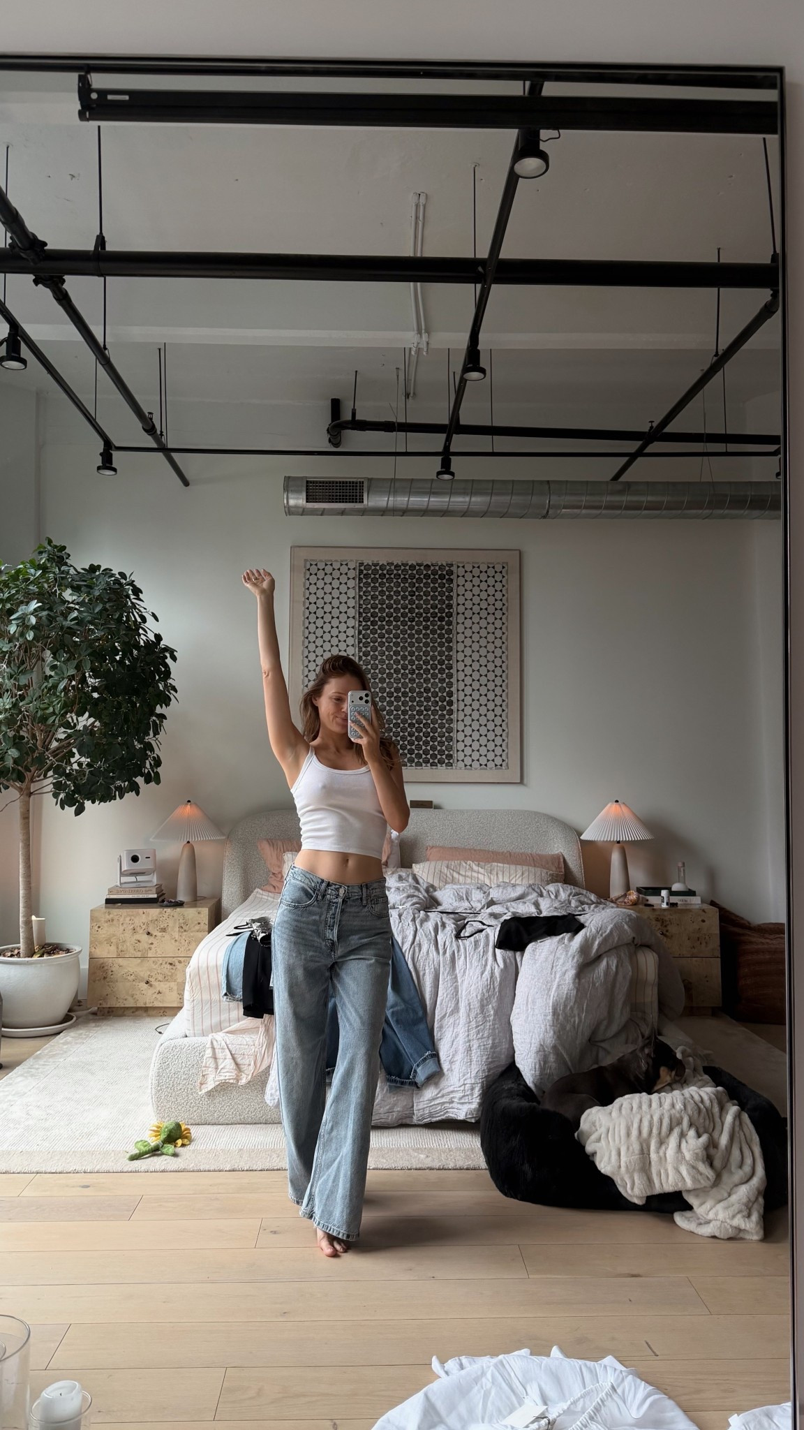 Went up 1 size in the jeans for an extra baggy fit 