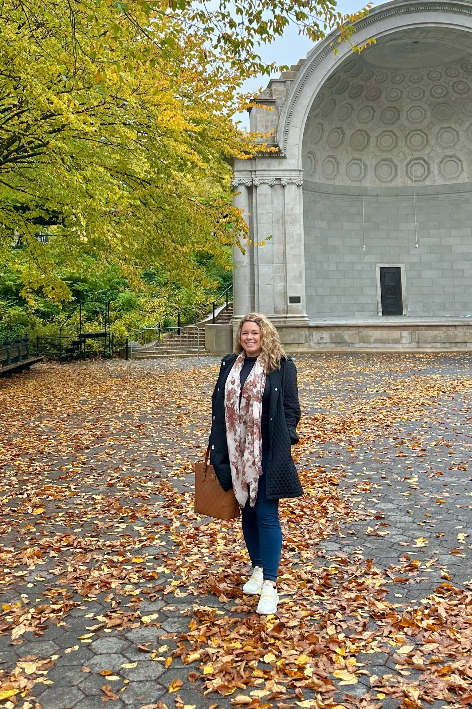 Fall outfits in the park 

#LTKFallSale #LTKMidsize #LTKStyleTip