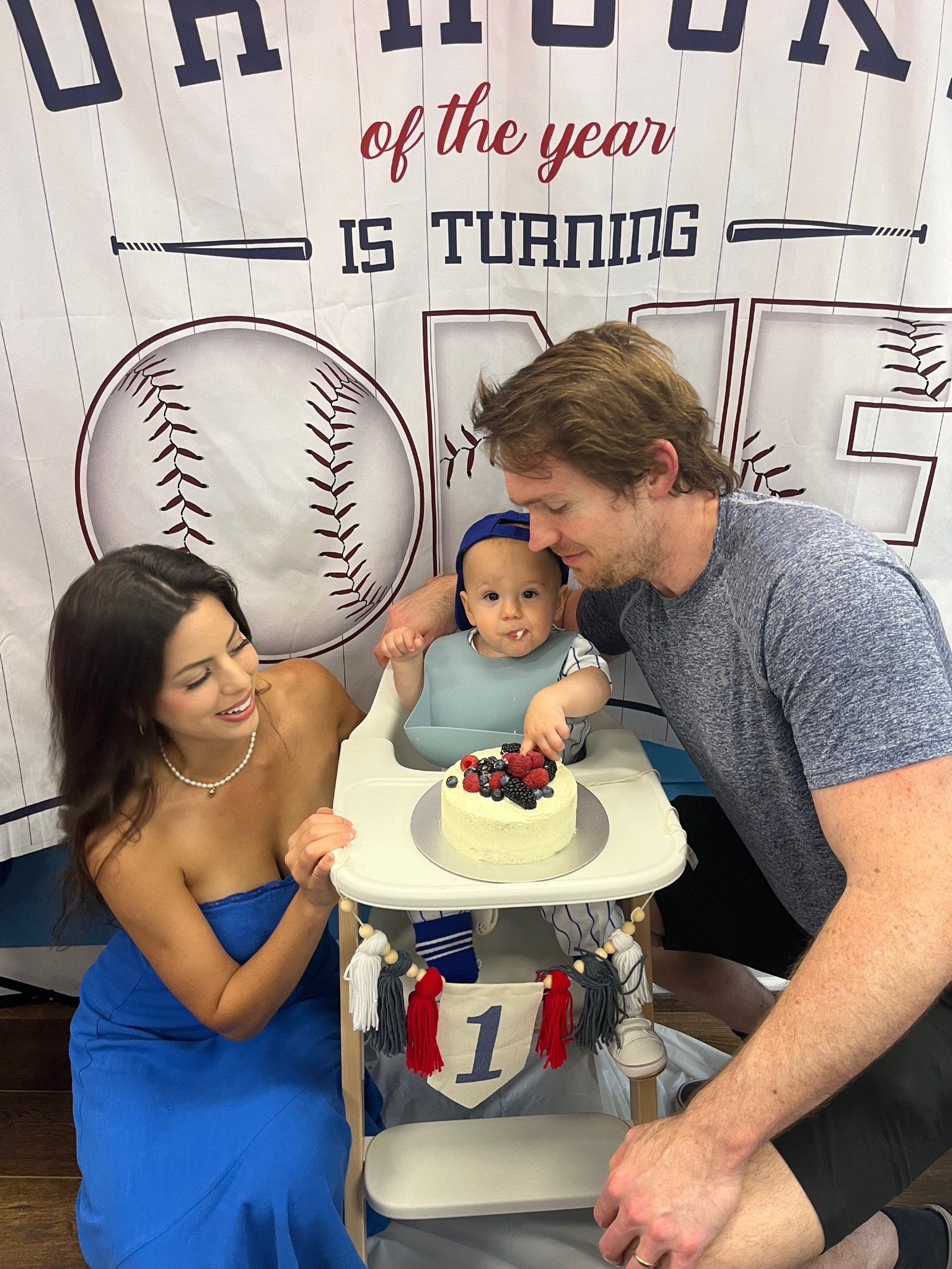 Rookie of the Year birthday party theme💙❤️⚾️

#LTKfamily #LTKparties #LTKkids