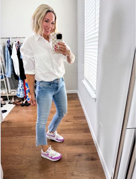 Casual outfit 
Sneakers outfit 
Spring outfit 
Jeans outfit 

#LTKOver40 #LTKSeasonal #LTKShoeCrush