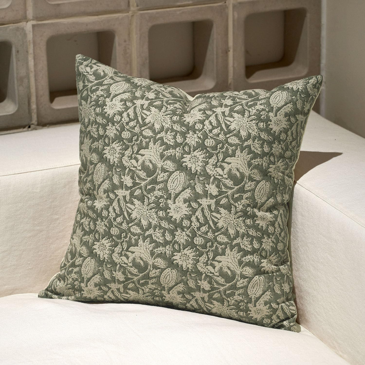 Amor Virisso Floral Throw Pillow Covers 24x24 Couch Pillows for Living Room Bed Block Print Decor... | Amazon (US)