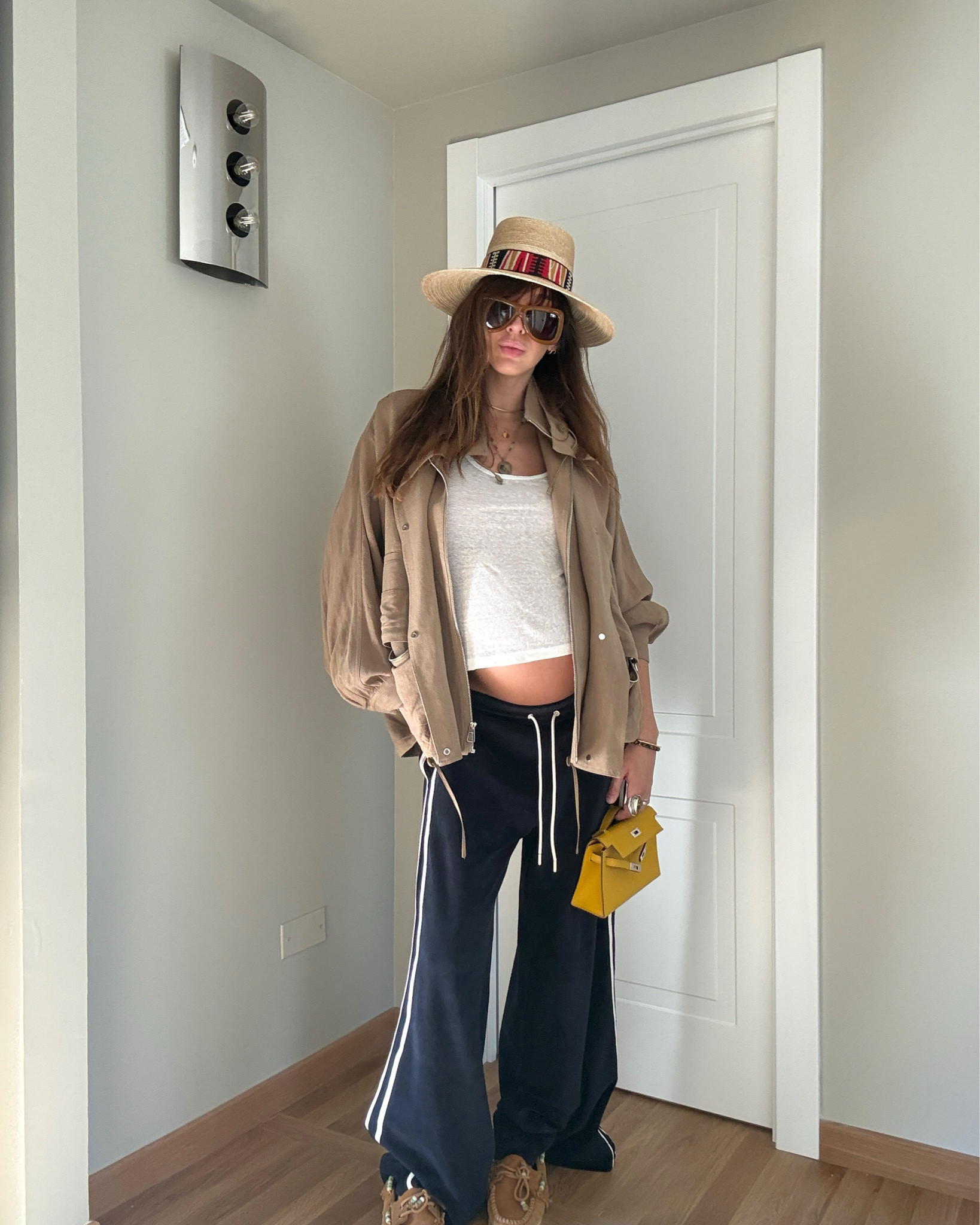 3 ways I wear trackpants on repeat:
easy, comfortable, but still put together

#LTKBump