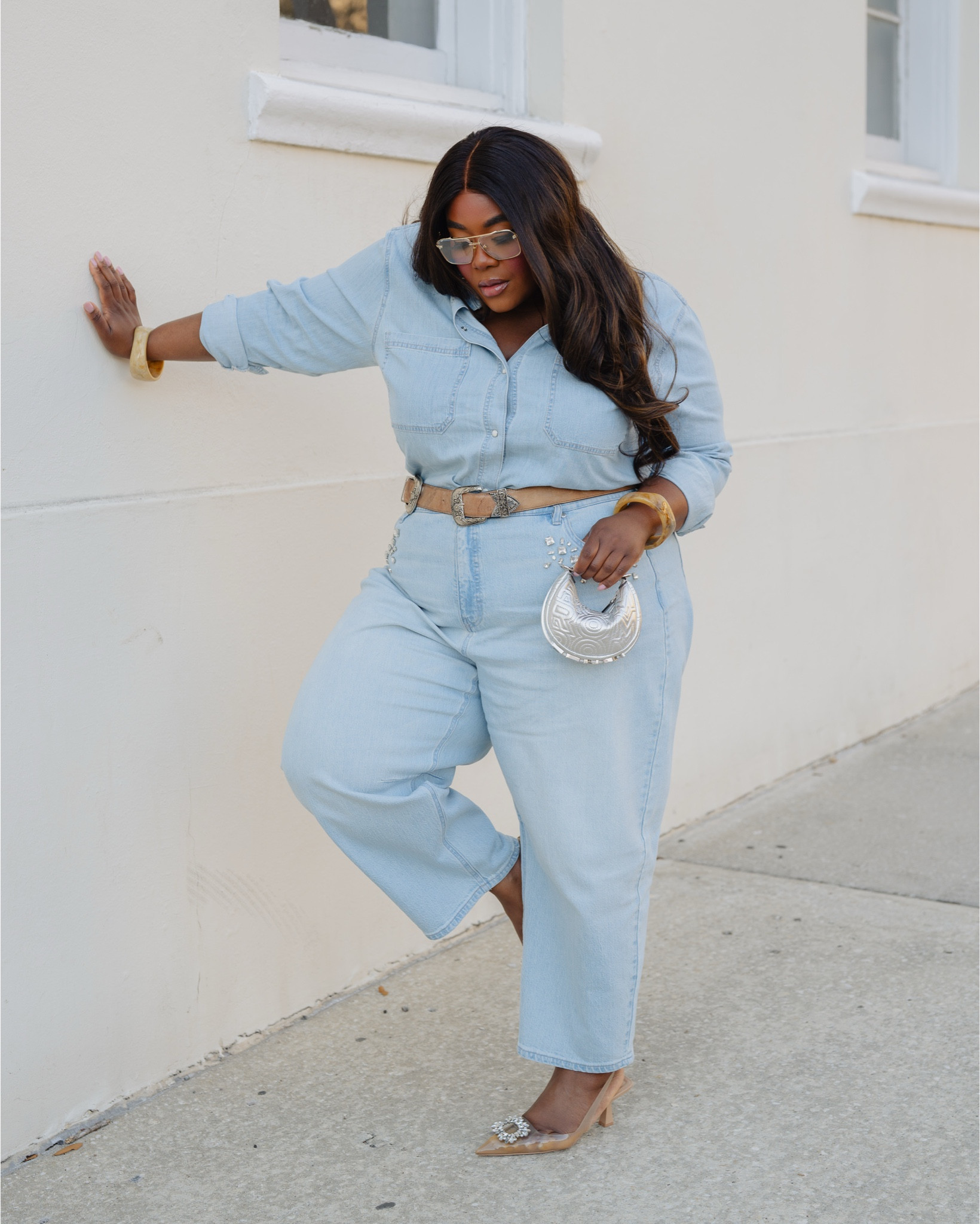 Canadian tuxedo 🇨🇦🍁👖ON SALE

Top 3X
Jeans 22 - should have gotten 20
Belt is old from belt barn 
Bag is second hand /consignment 

#LTKSaleAlert #LTKPlusSize