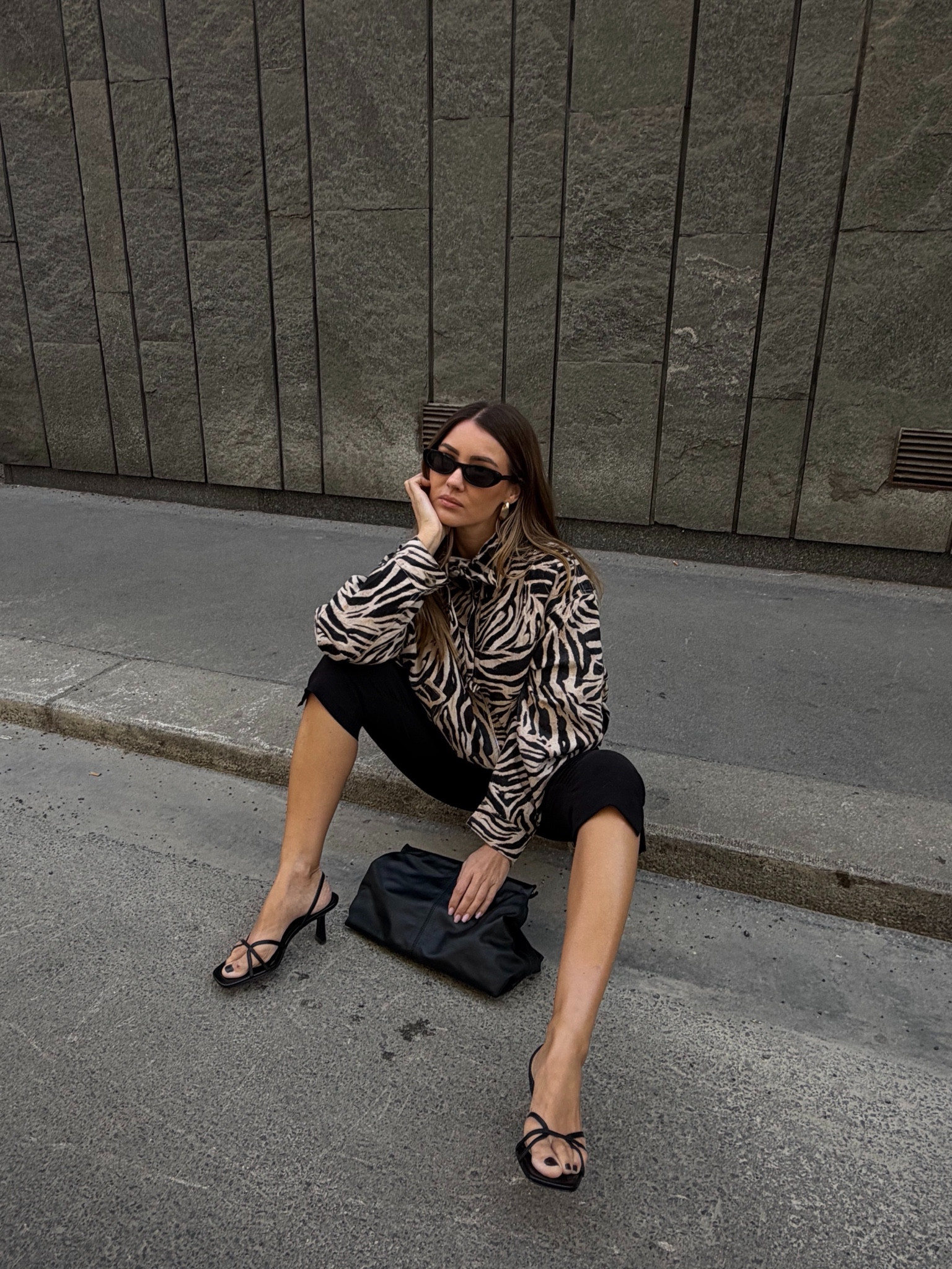 I’m wearing size XS. 
Shoes: Potamy
Clutch: Falttered



#LTKootd #LTKPetite