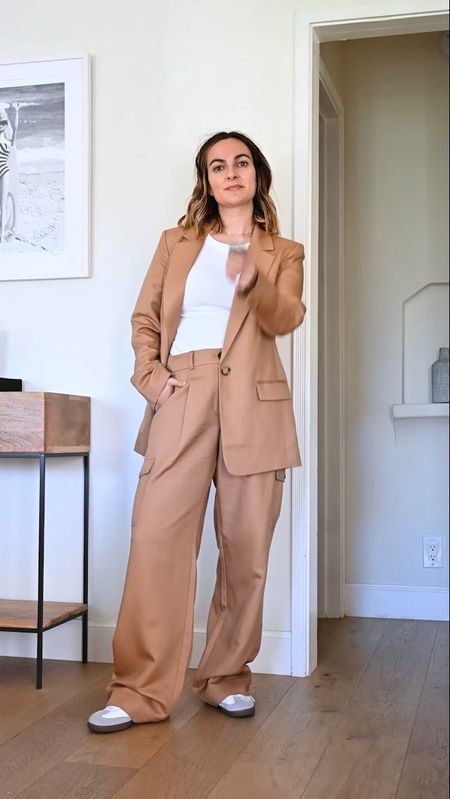 Mix and match spring jackets with this easy outfit formula:

- sneakers
- white tank
- wide leg pants or jeans 

Loft, spring outfits, wide leg jeans 

#LTKstyletip #LTKVideo #LTKSeasonal