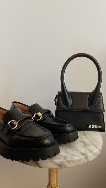 Jacquemus Le Chiquito Moyen
Zara loafers