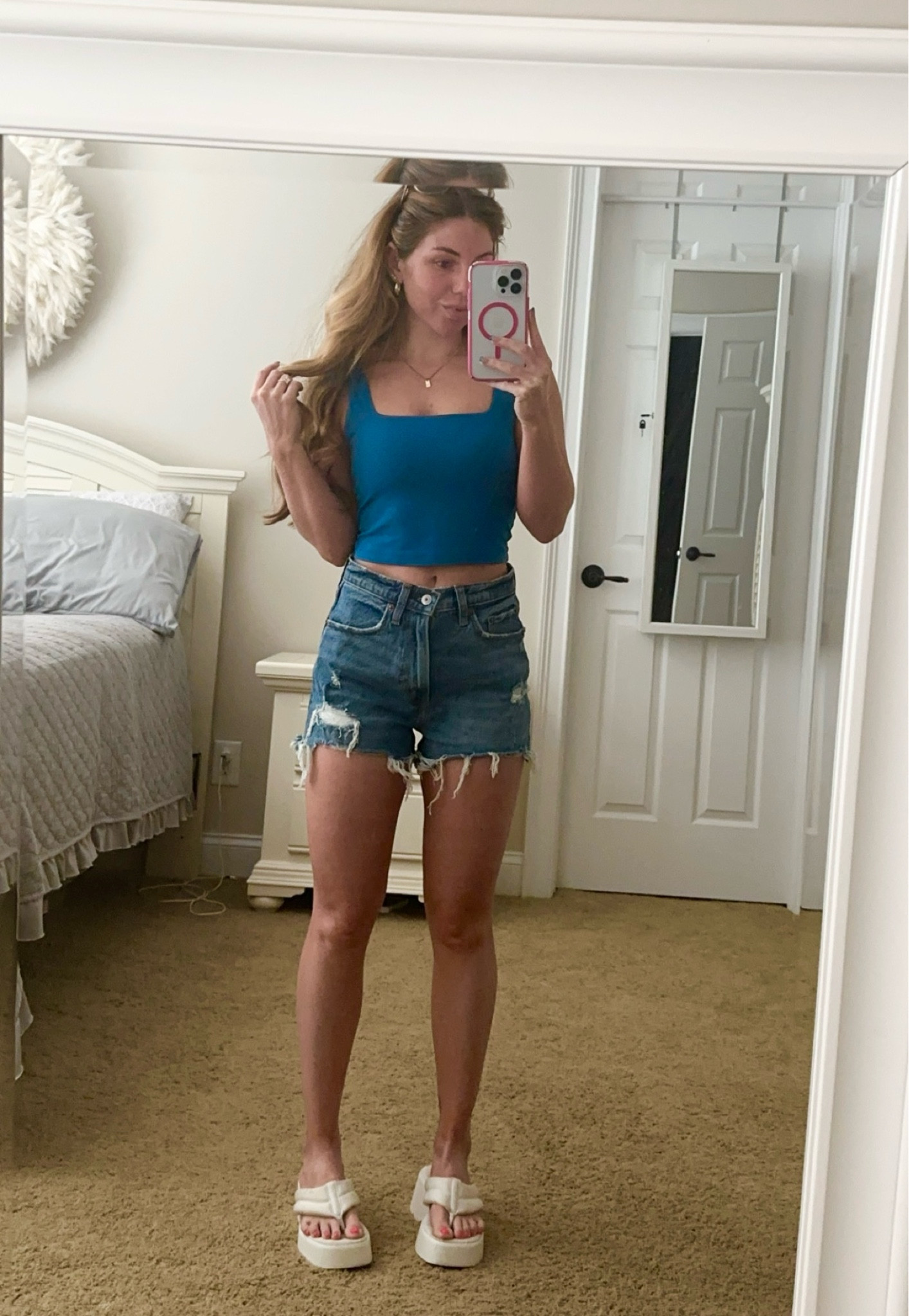 Top XS
Shorts 25 Curve Love 

#LTKfindsunder50 #LTKSeasonal #LTKbeauty