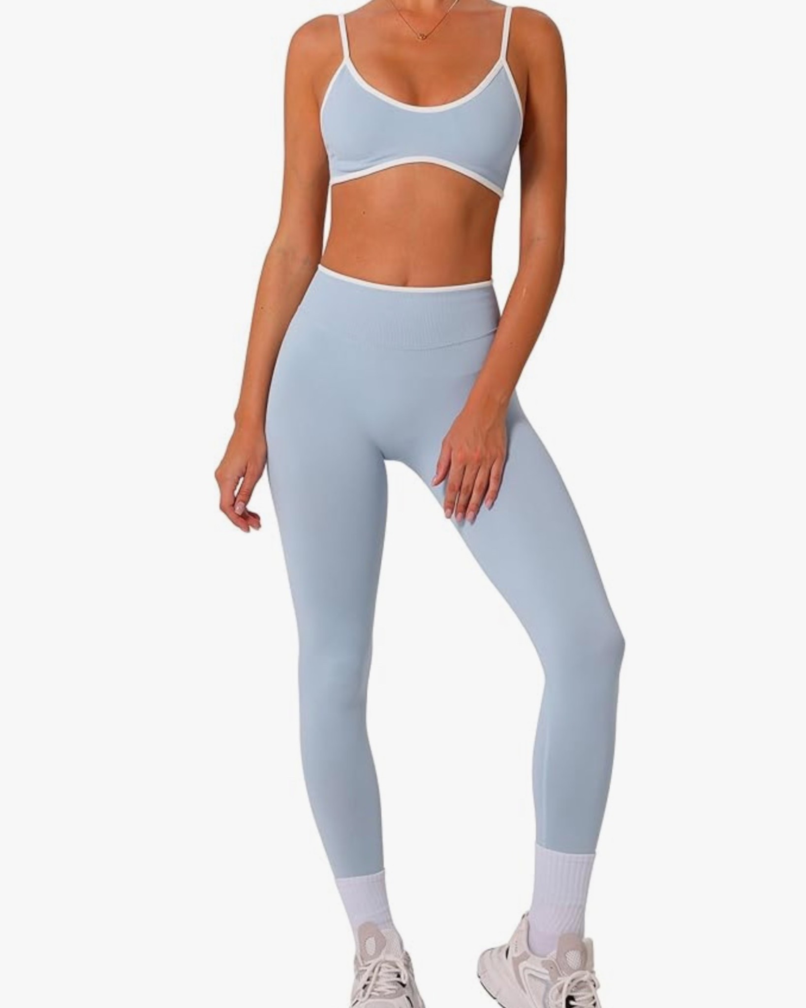 Material is amazing and thick and great for working out - does not move!!!! I’m wearing an XS! 

#LTKfitnessgoals #LTKmomlife #LTKActive