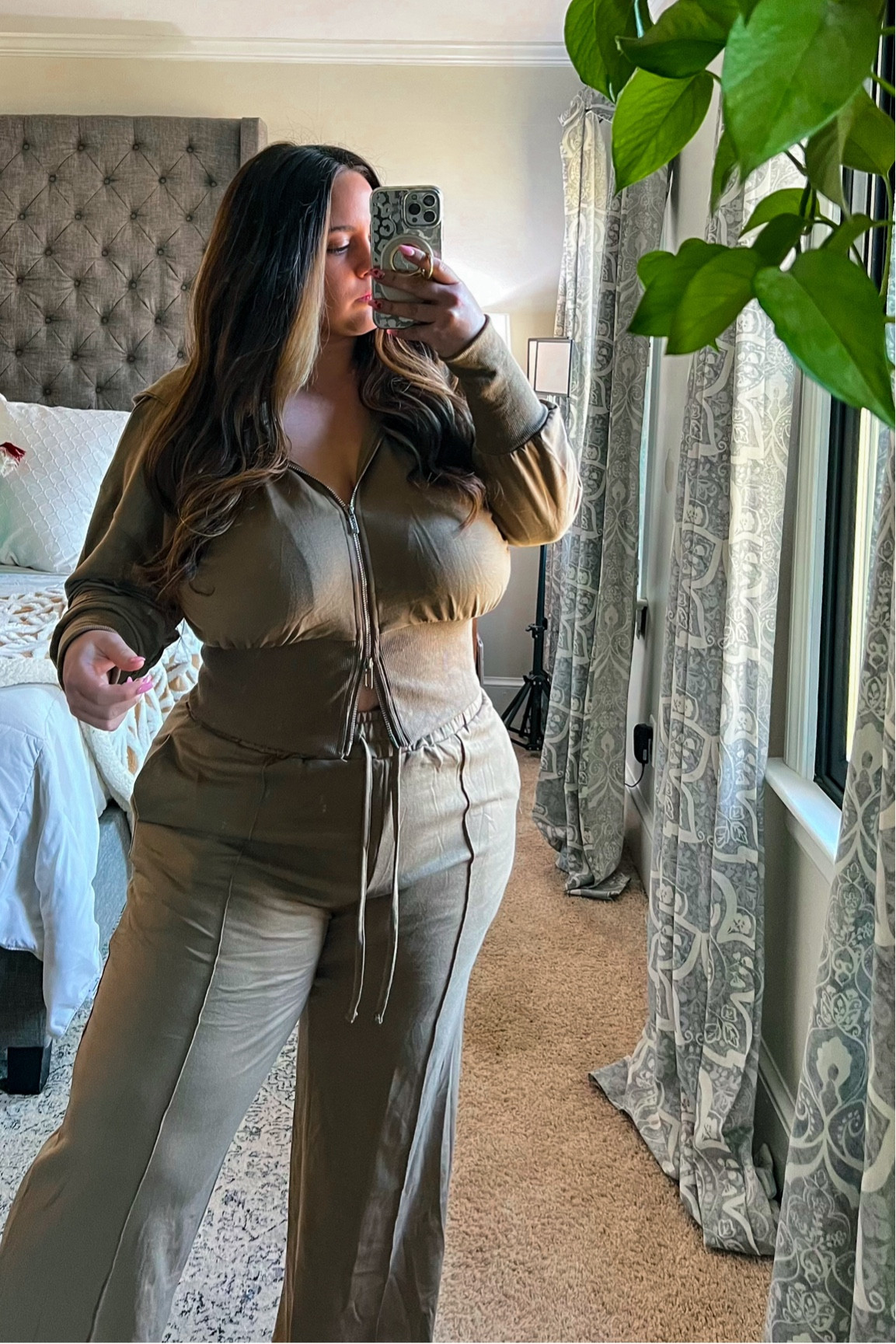 50% off coupon on lightweight matching set! 

CLIP COUPON ON PRODUCT PAGE! 

Im wearing a size XL. Thinner fabric great for warmer fall months. Don’t recommend white. 

#loungewear #matchingsets #coords #sweatpants #falloutfits #fall #size16 #size14 #easyoutfits #casualoutfits 

#LTKFindsUnder50 #LTKMidsize #LTKSaleAlert