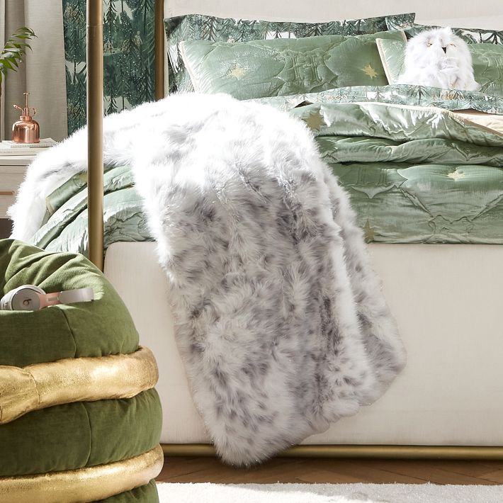 Harry Potter™ Hedwig™ Sparkle Faux Fur Throw | Pottery Barn Teen