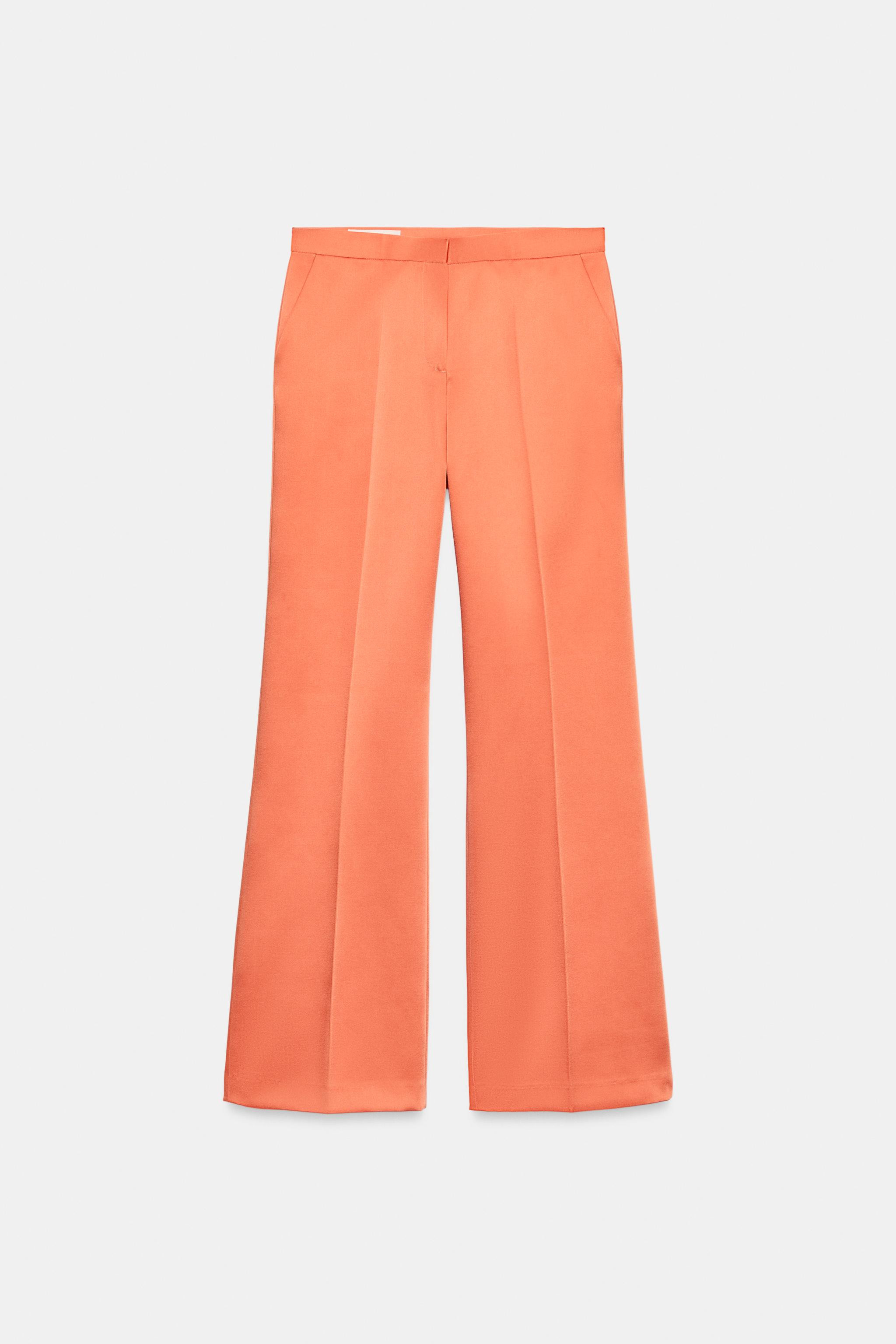 Model height: 183 cmHigh-waist trousers with front pockets and a false welt pocket on the back. S... | Zara UK
