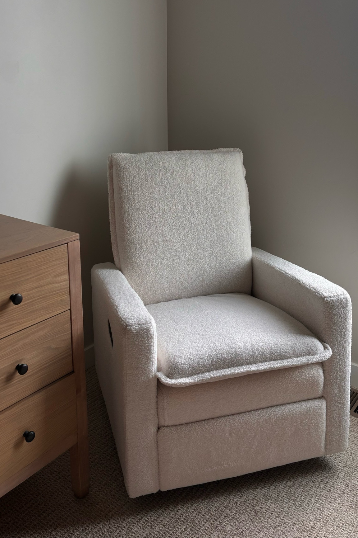 Such an affordable nursing chair!👏🏼