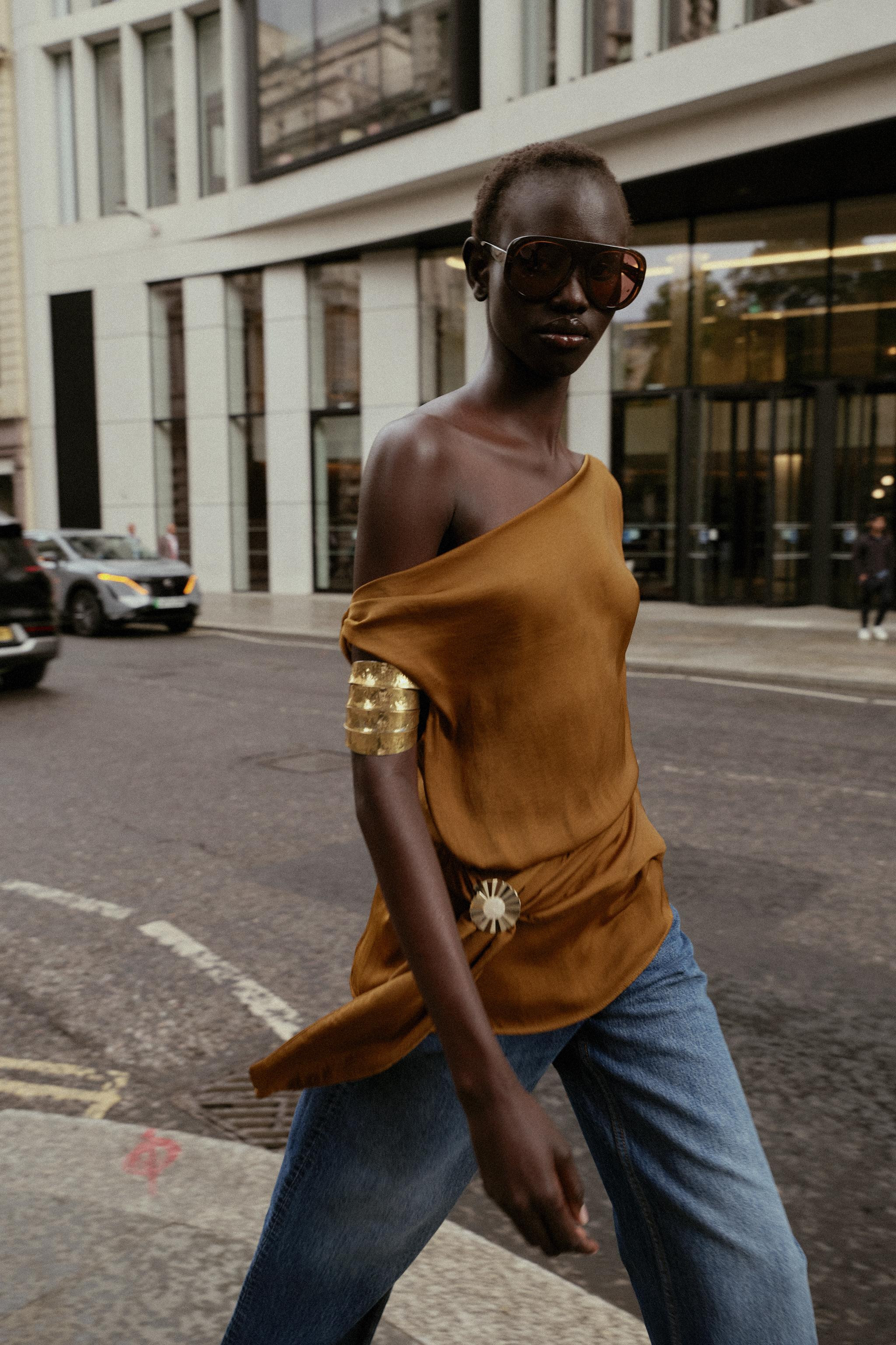 ASYMMETRICAL SATIN EFFECT APPLIQUÉ TOP | Zara US