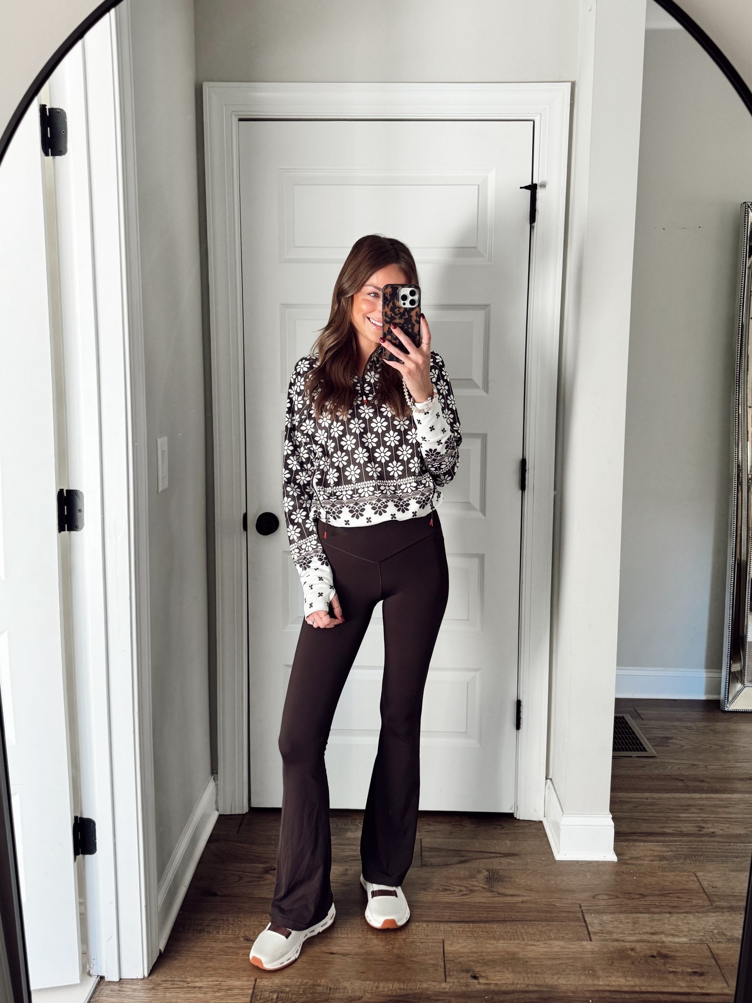 Small pullover 
Xs leggings (on sale!) 
Sneakers TTS 


#LTKActive #LTKSeasonal