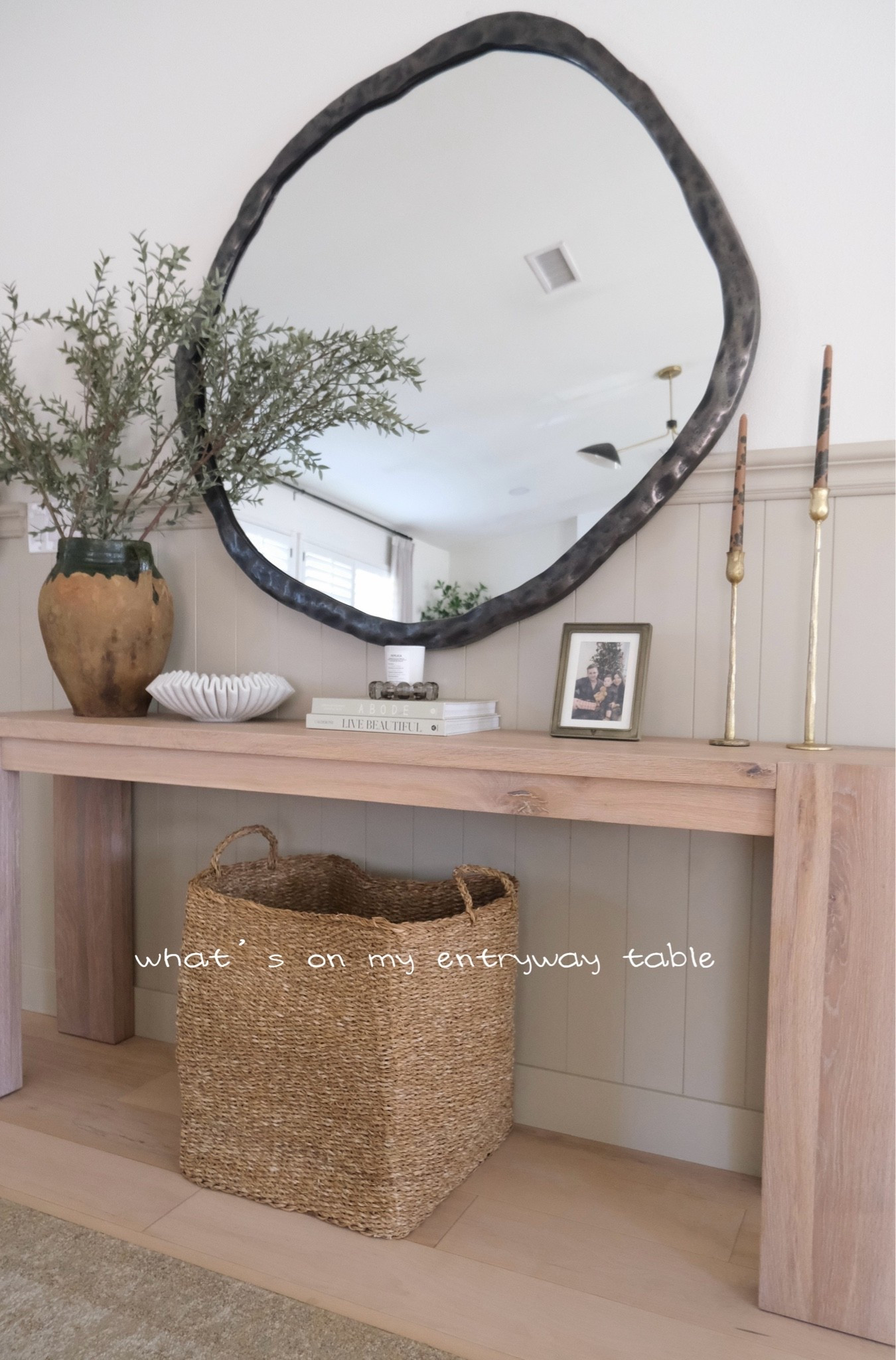 Everything that’s currently on my entryway table - comment ‘ENTRY’ and I'll send the links straight to your inbox. #homedecor #entrywaytable #homestyling

#LTKHome