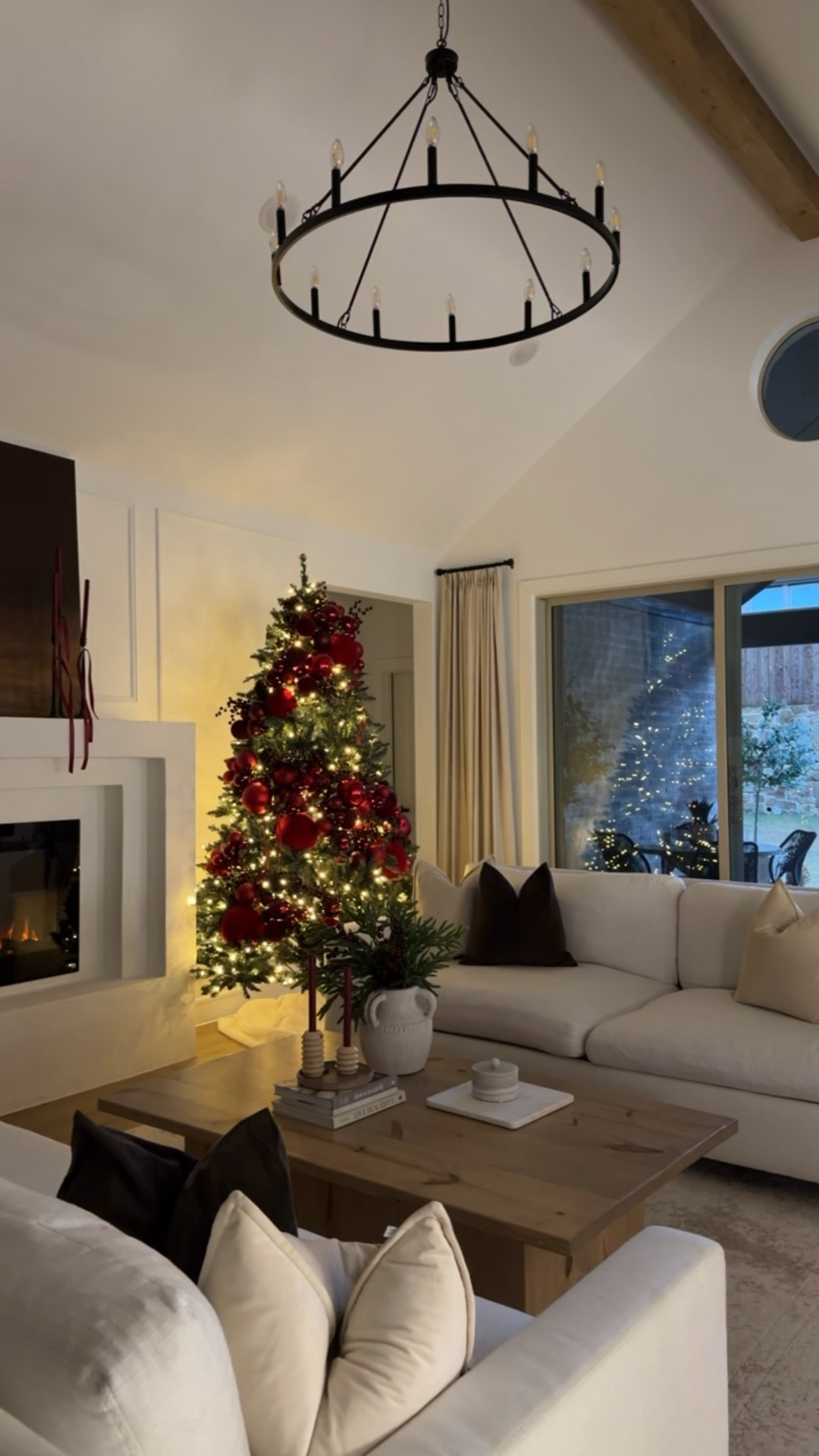 Turning my home into a winter wonderland ✨
Obsessed with how the @kingofchristmas trees look in my house 🎄🤍

#kingofchristmas #christmastree #christmasdecor #holidayhome #homedecorideas #cozychristmas #christmasaesthetic #holidayseason #viralreels #viraltiktok #reelitfeelit #fyp


#LTKHome #LTKHoliday