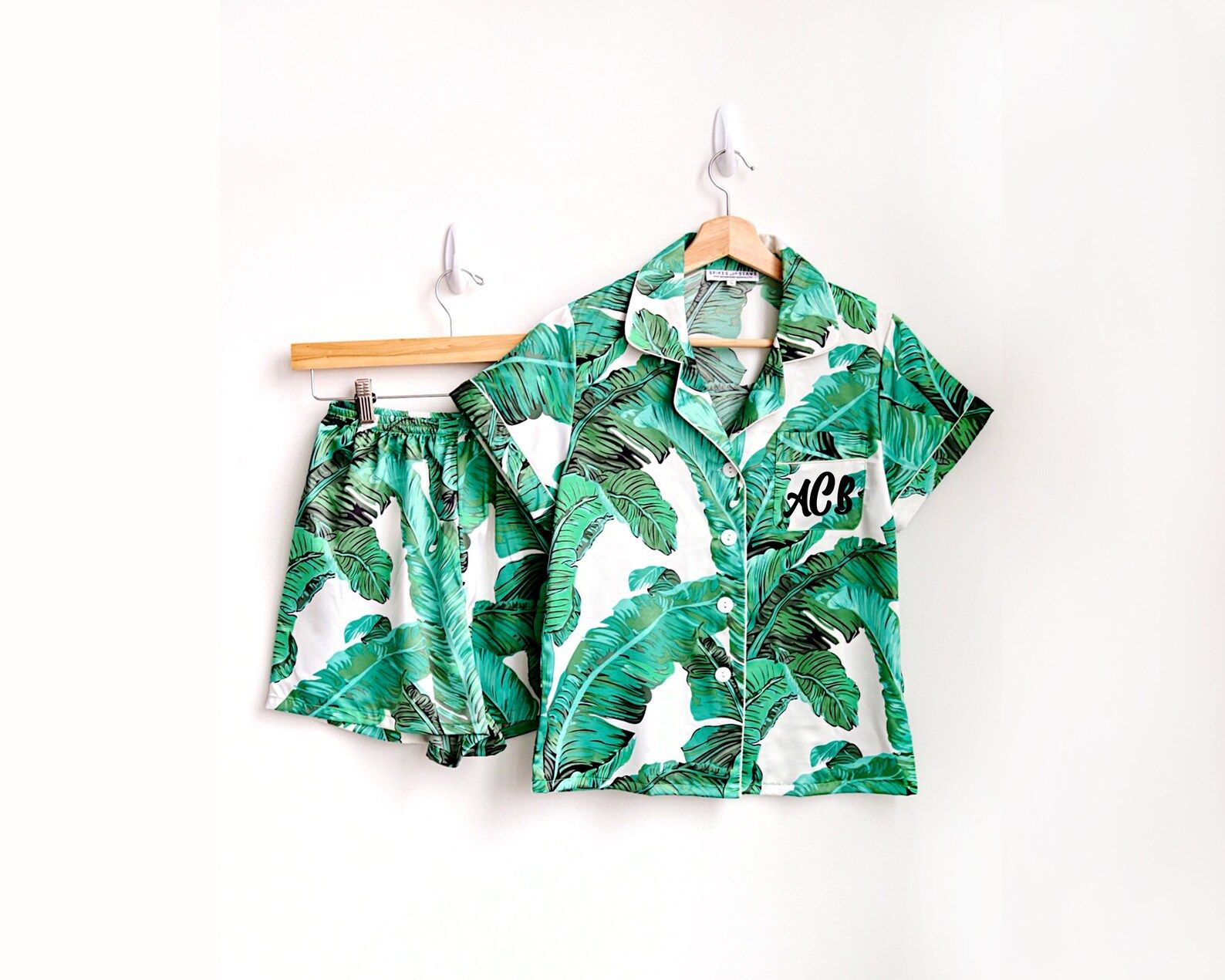 green palm leaf pajama set, banana leaf, hawaiian pajama set, monogrammed pajamas, bridal party p... | Etsy (US)