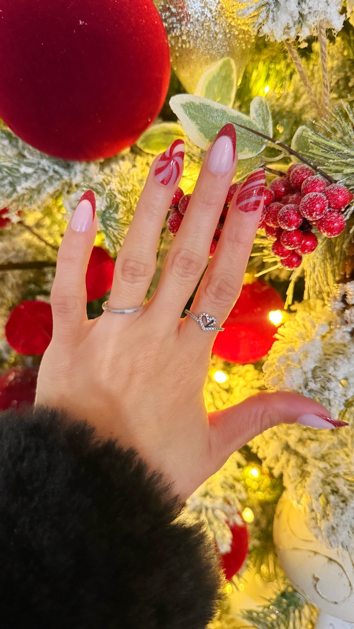 Xmas Nails Inspo 💅🏻🎄

#LTKGiftGuide #LTKselfcare #LTKHoliday