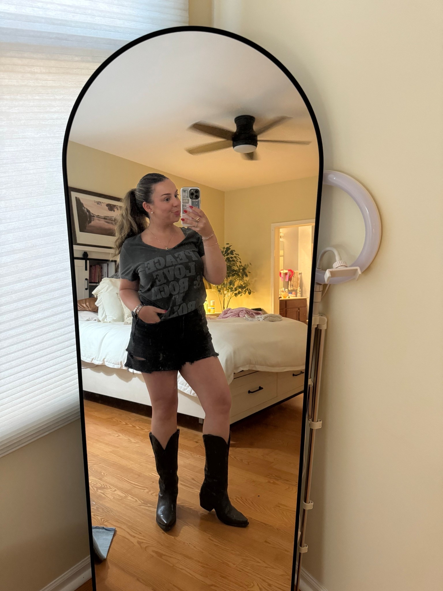 Cowgirl casual going out style 

#LTKPetite #LTKMidsize #LTKStyleTip