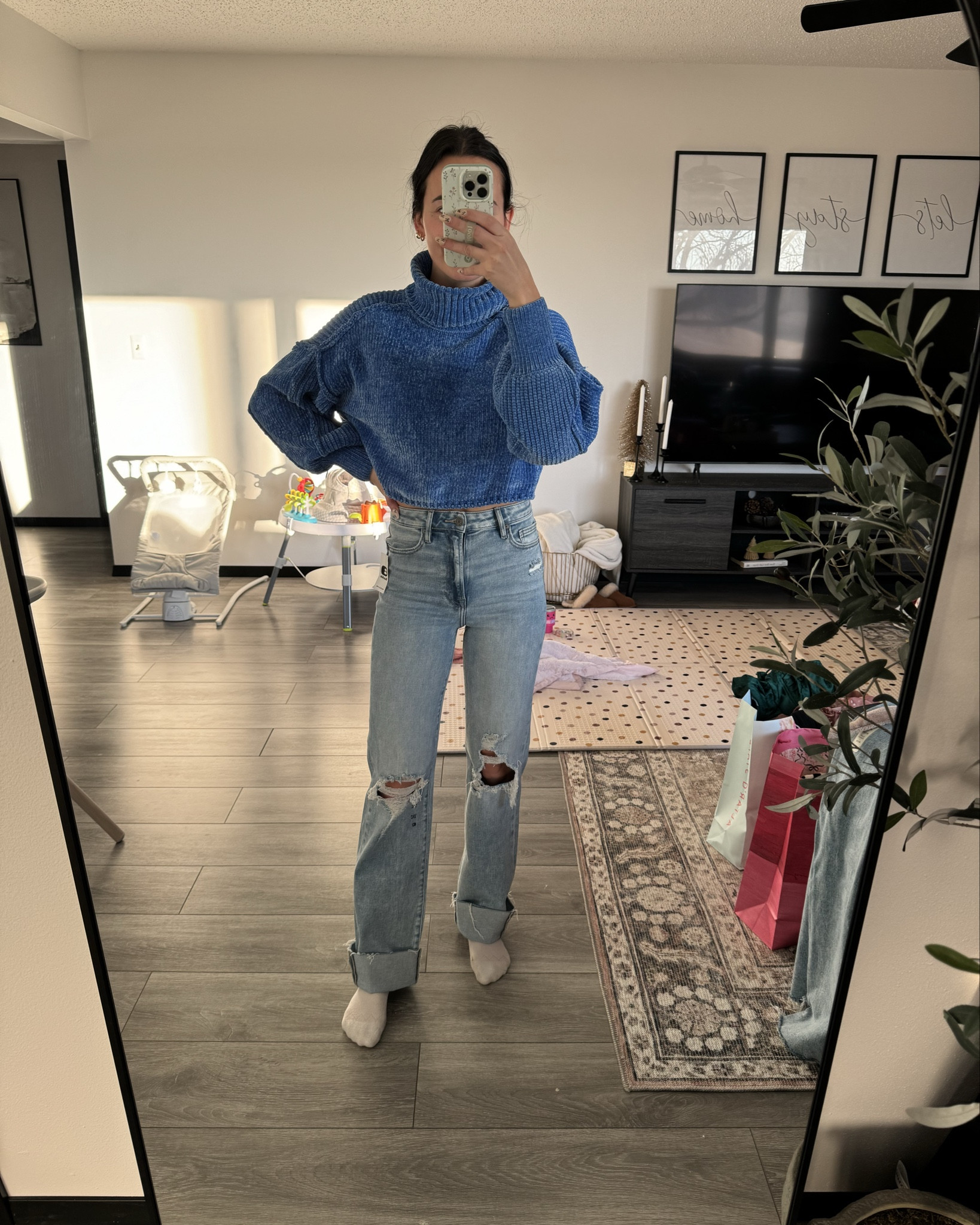 Comfy stretchy jeans! So flattering too:) in a 24L , 24x31 and am 5’7!

#LTKStyleTip #LTKOver40