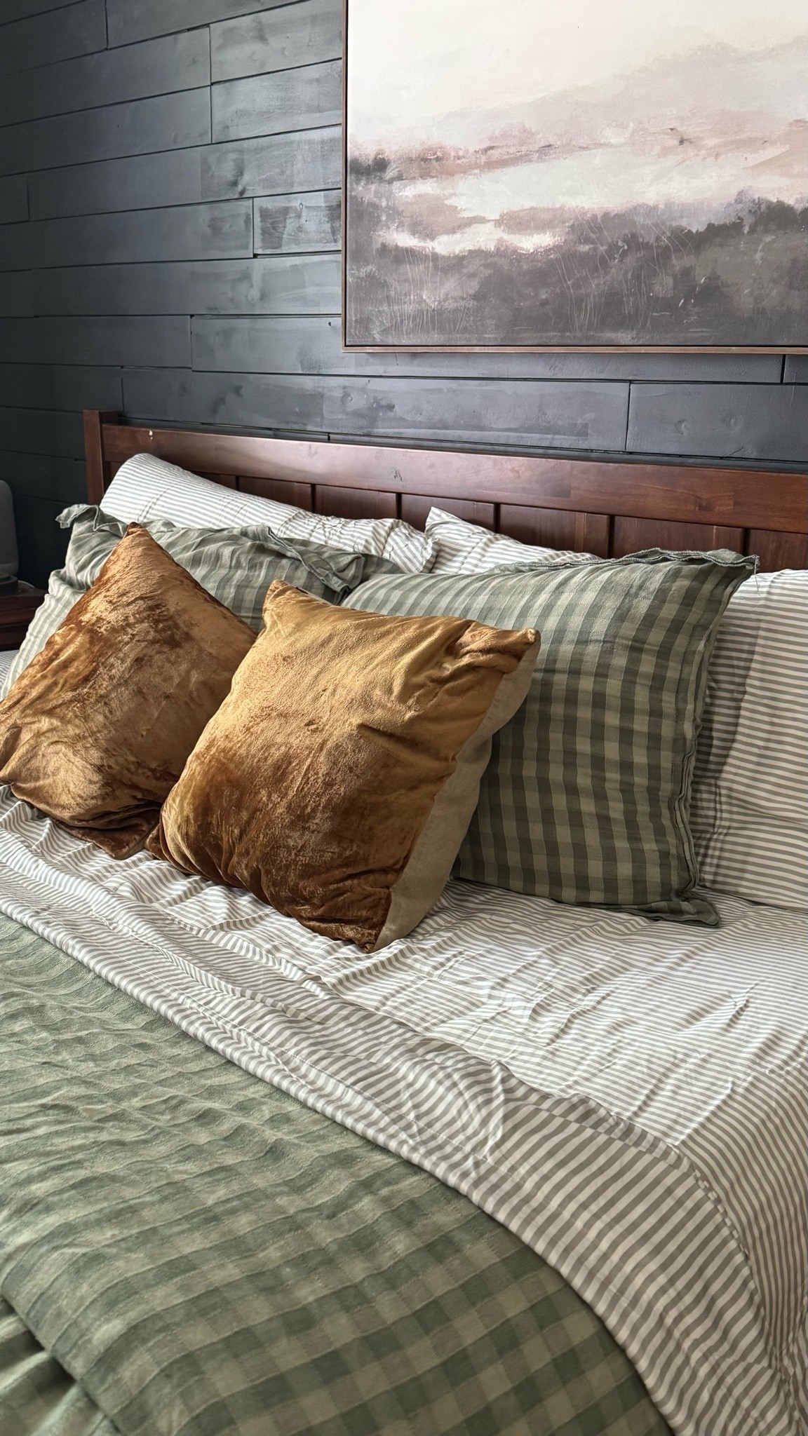 Stripped set is so so soft @cozyearth sheet set!

#LTKHome #LTKSaleAlert