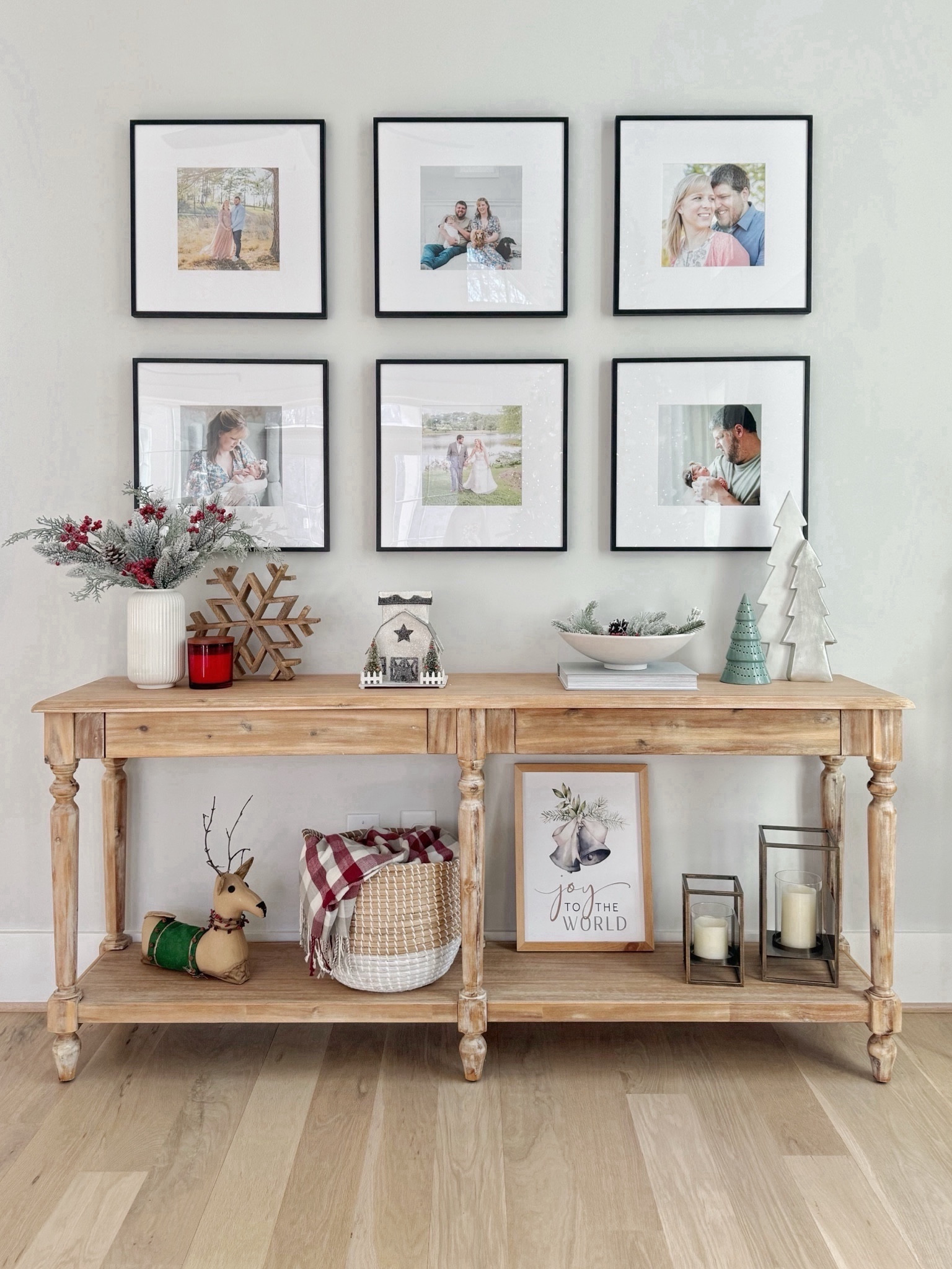 Christmas console table styling! ❄️

#LTKHoliday #LTKSeasonal #LTKhome