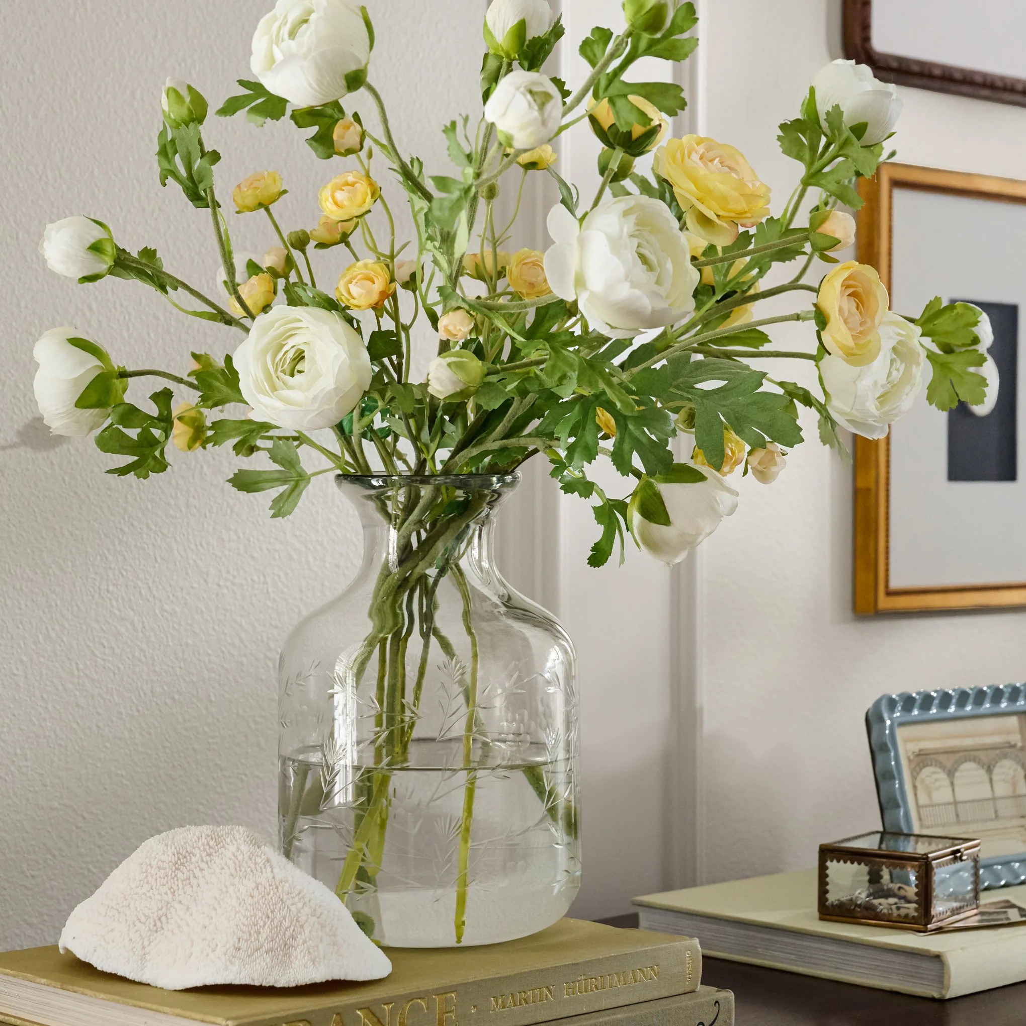 Mela Floral Etched Glass Vase | Magnolia