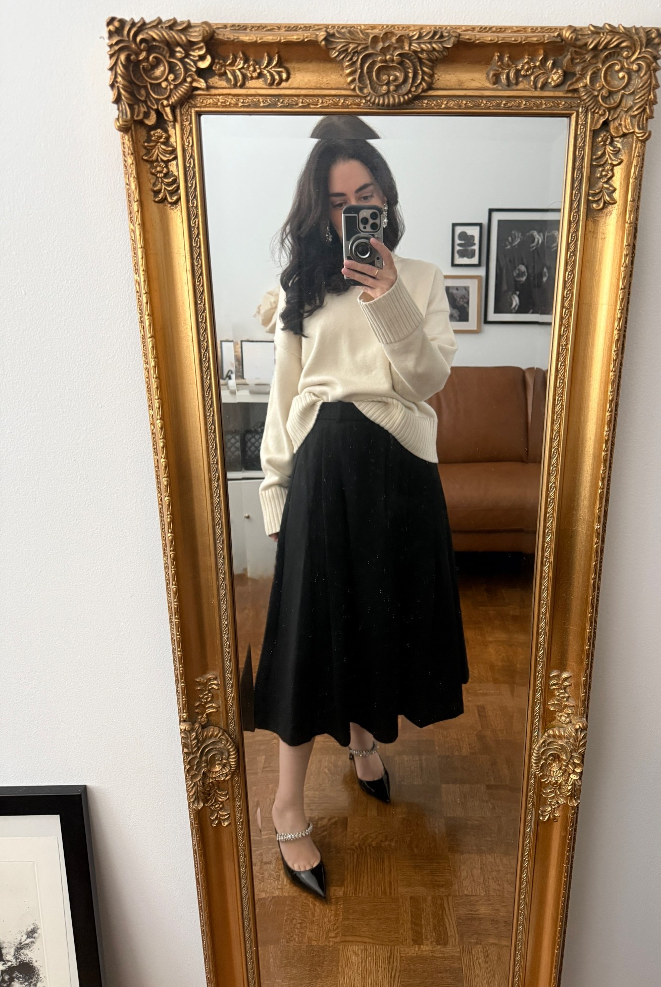 Sweater: H&M
Skirt: Babaton
Heels: Jimmy Choo
Earrings: Olive and Piper

#LTKpetite #LTKcanada #LTKstyletip