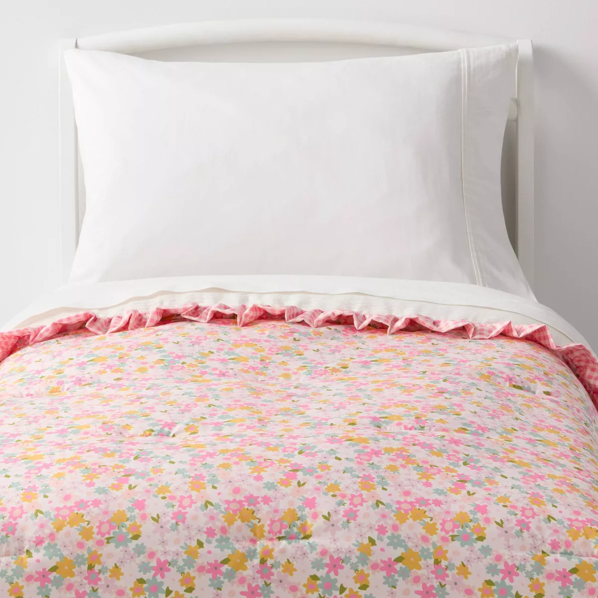 Toddler Crinkle Bow Gingham Floral Kids' Comforter - Pillowfort™ | Target
