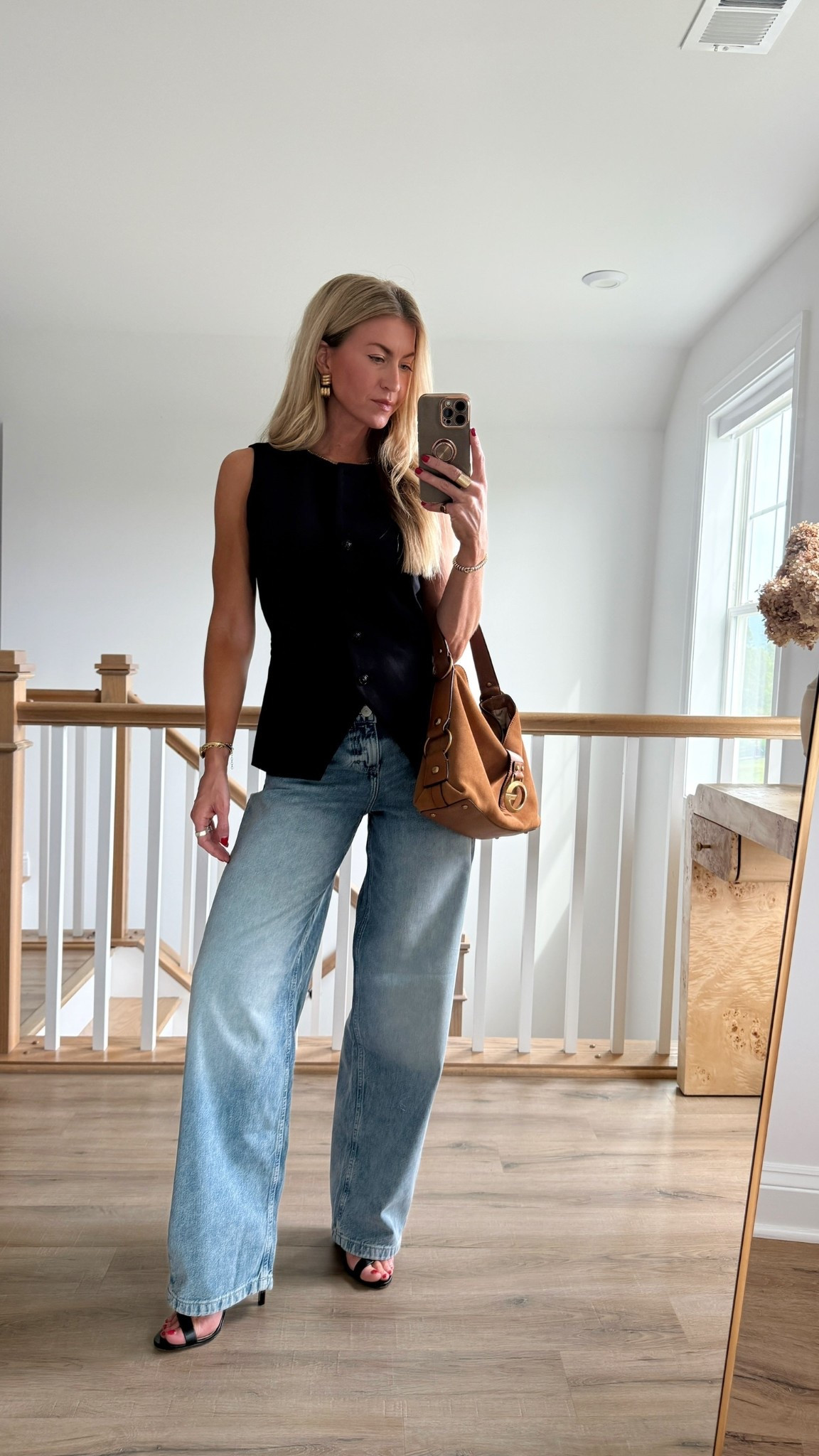 Black jeans + denim. 


#LTKBeauty #LTKSeasonal #LTKStyleTip