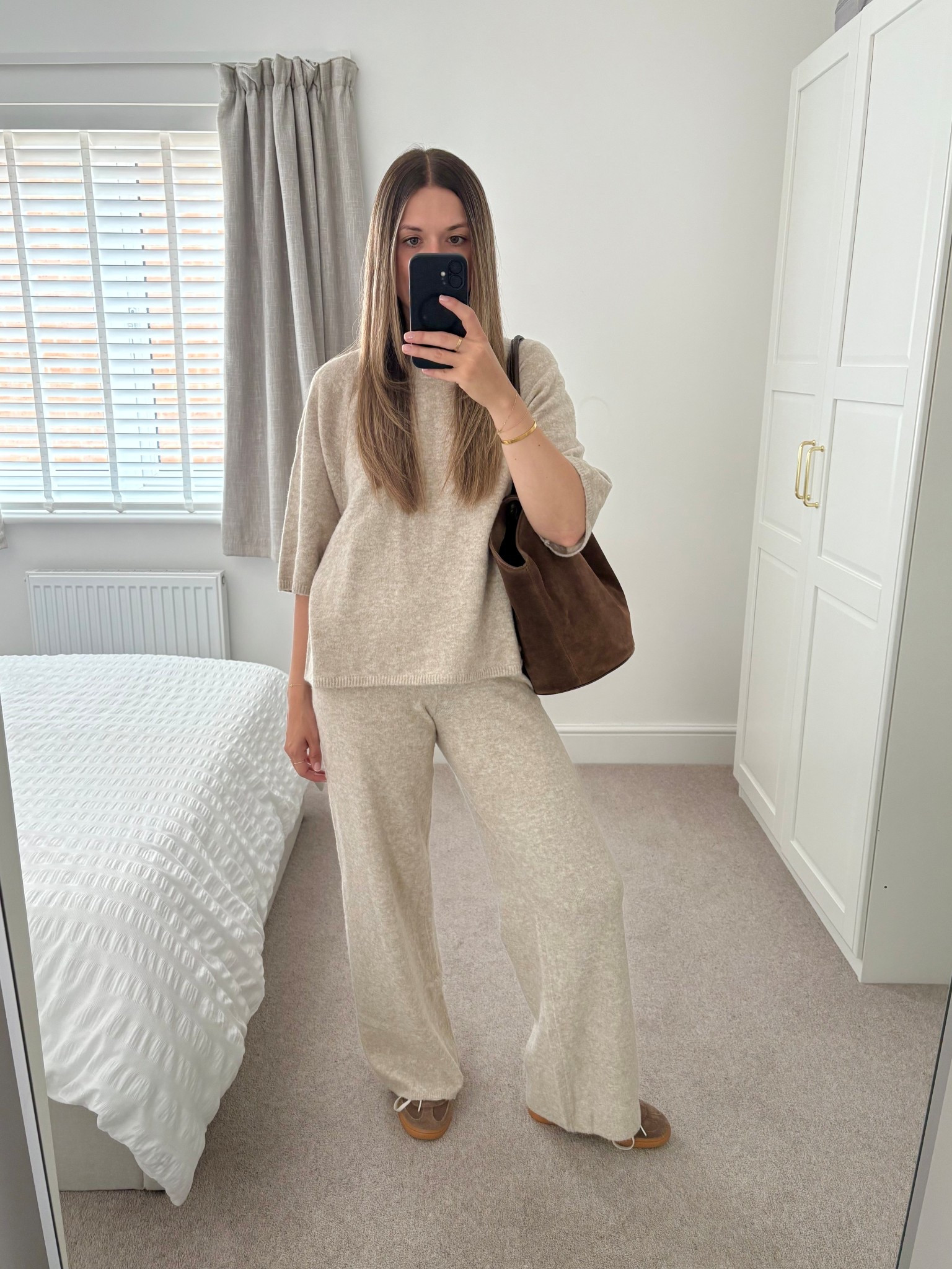 Knitted coord from H&M 🫶🏼

Loving the short sleeved jumper as a transitional piece. This set is soo soft. I wear size small in both items. 



#LTKuk #LTKautumn #LTKstyletip
